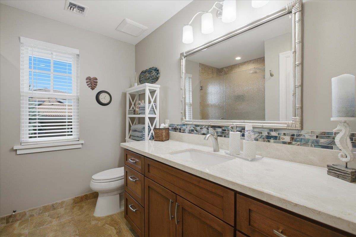 2451 Umeke Cir Property Photo 24