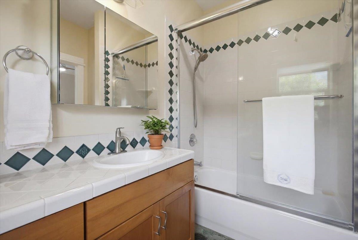 140 River Rd Property Photo 16