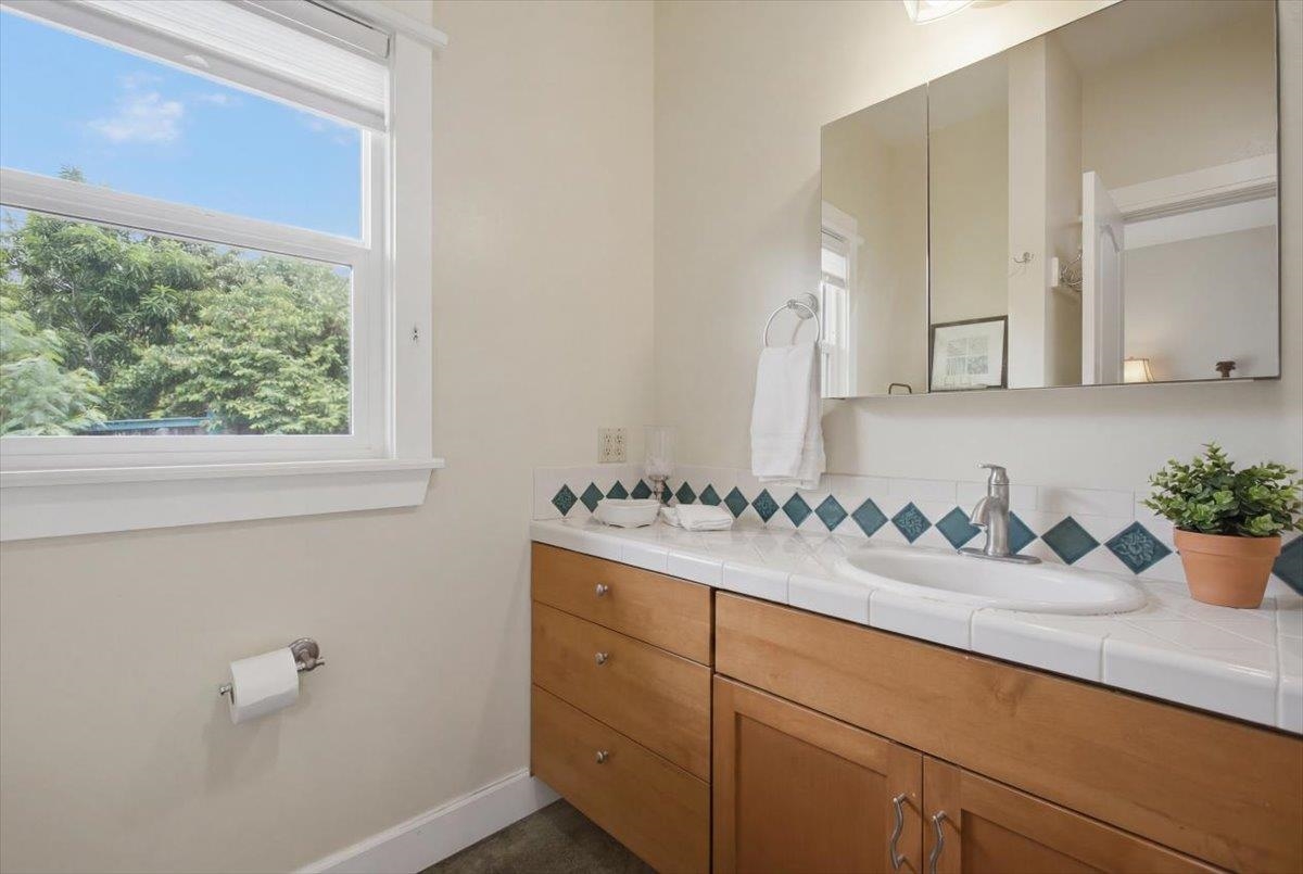 140 River Rd Property Photo 17