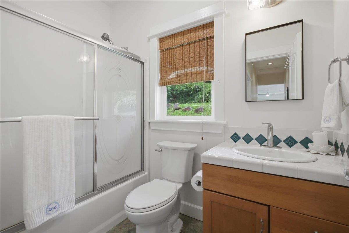 140 River Rd Property Photo 23