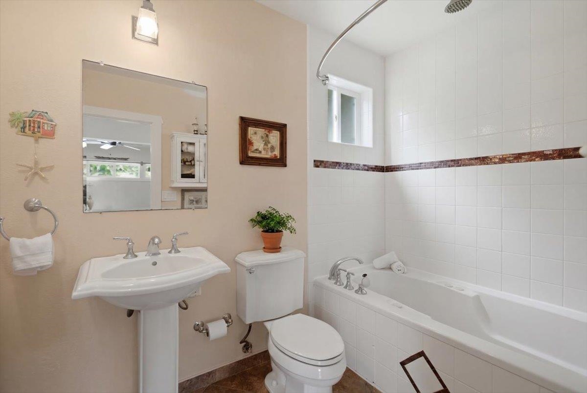 140 River Rd Property Photo 31