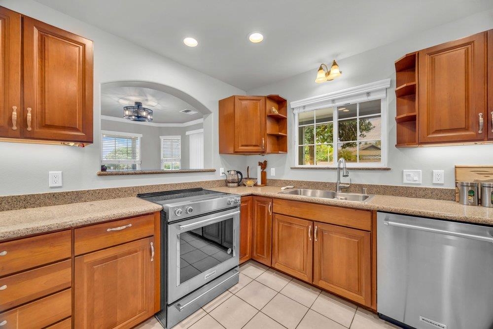 201 Ho'opili Akau St Property Photo 8