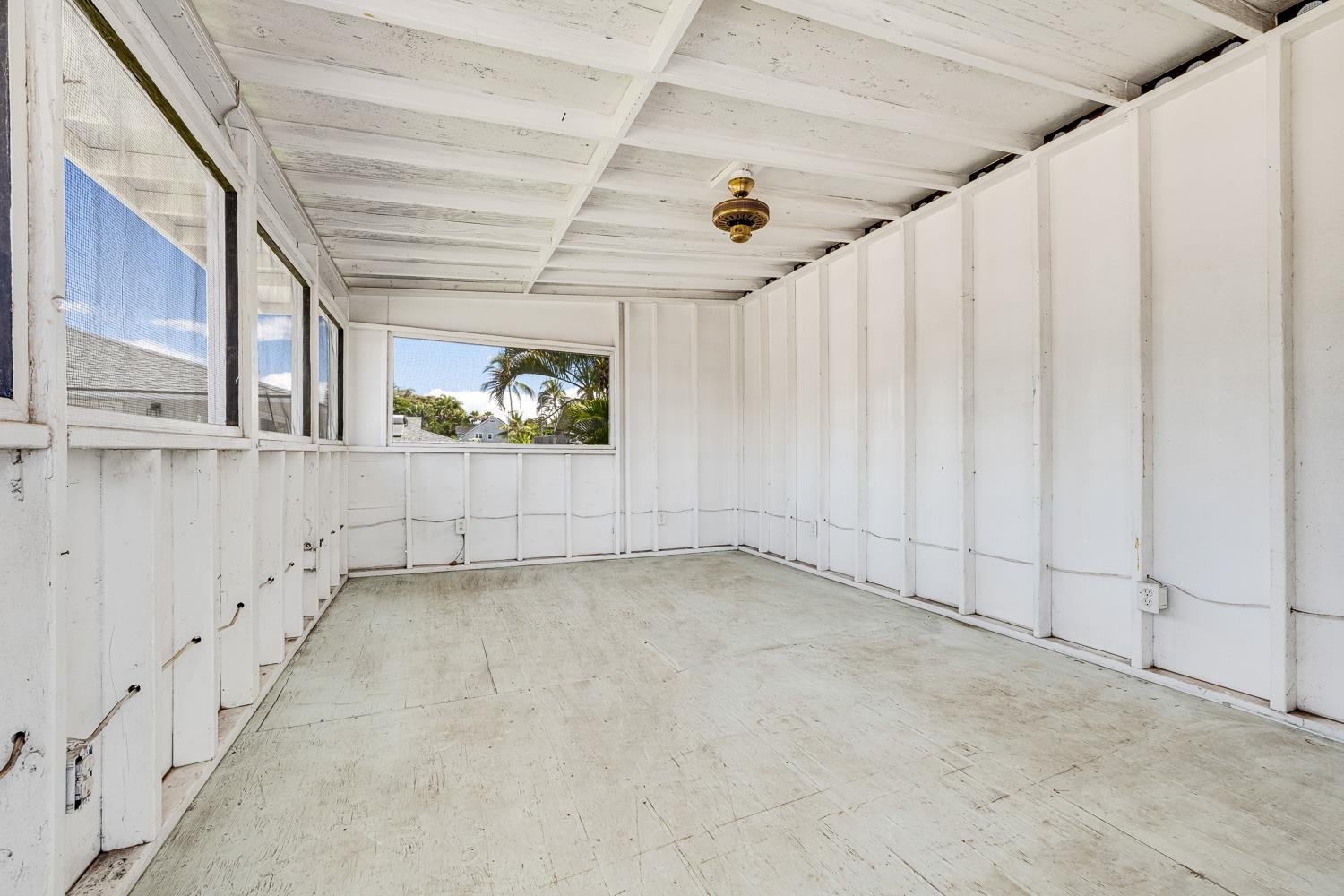 1669 Hoonanea St Property Photo 33