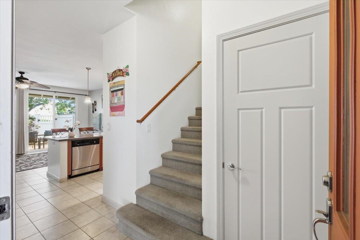 15 E Kuu Aku Ln Property Photo 5