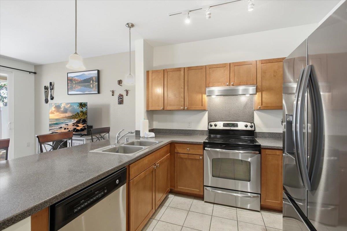 15 E Kuu Aku Ln Property Photo 10