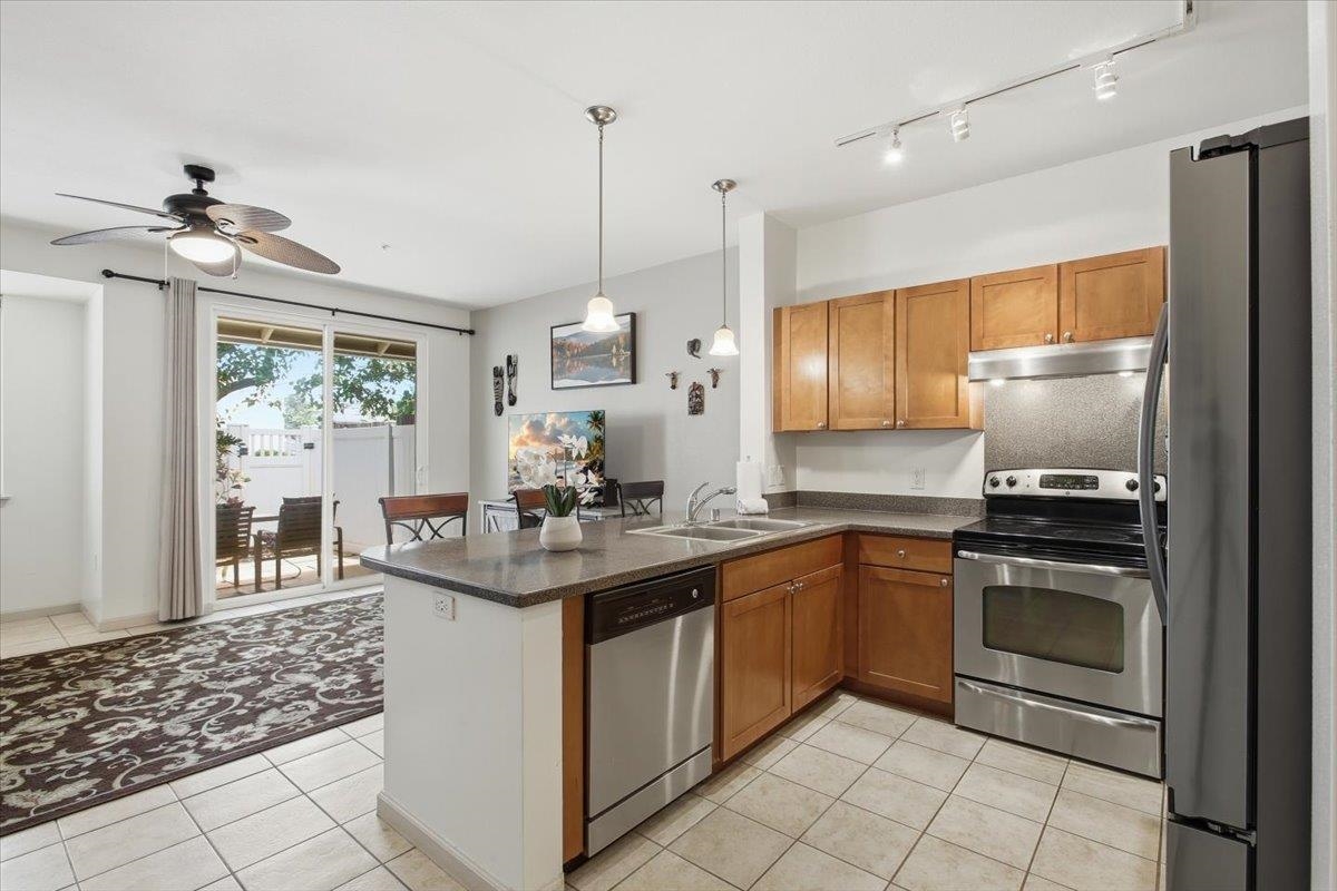 15 E Kuu Aku Ln Property Photo 17