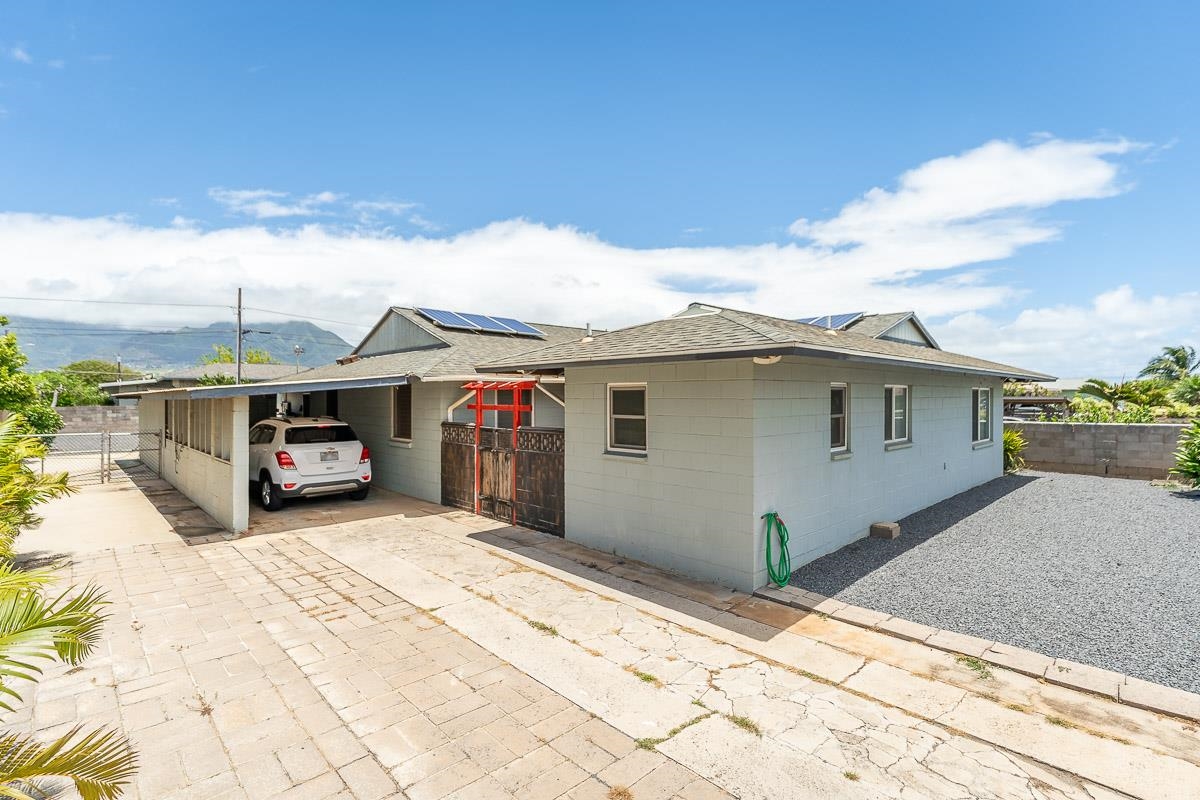 396 Kahiki St Property Photo 1