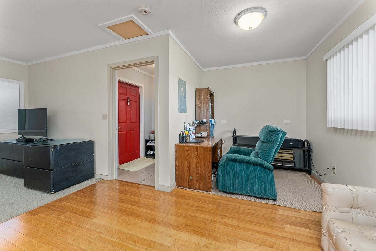 396 Kahiki St Property Photo 11