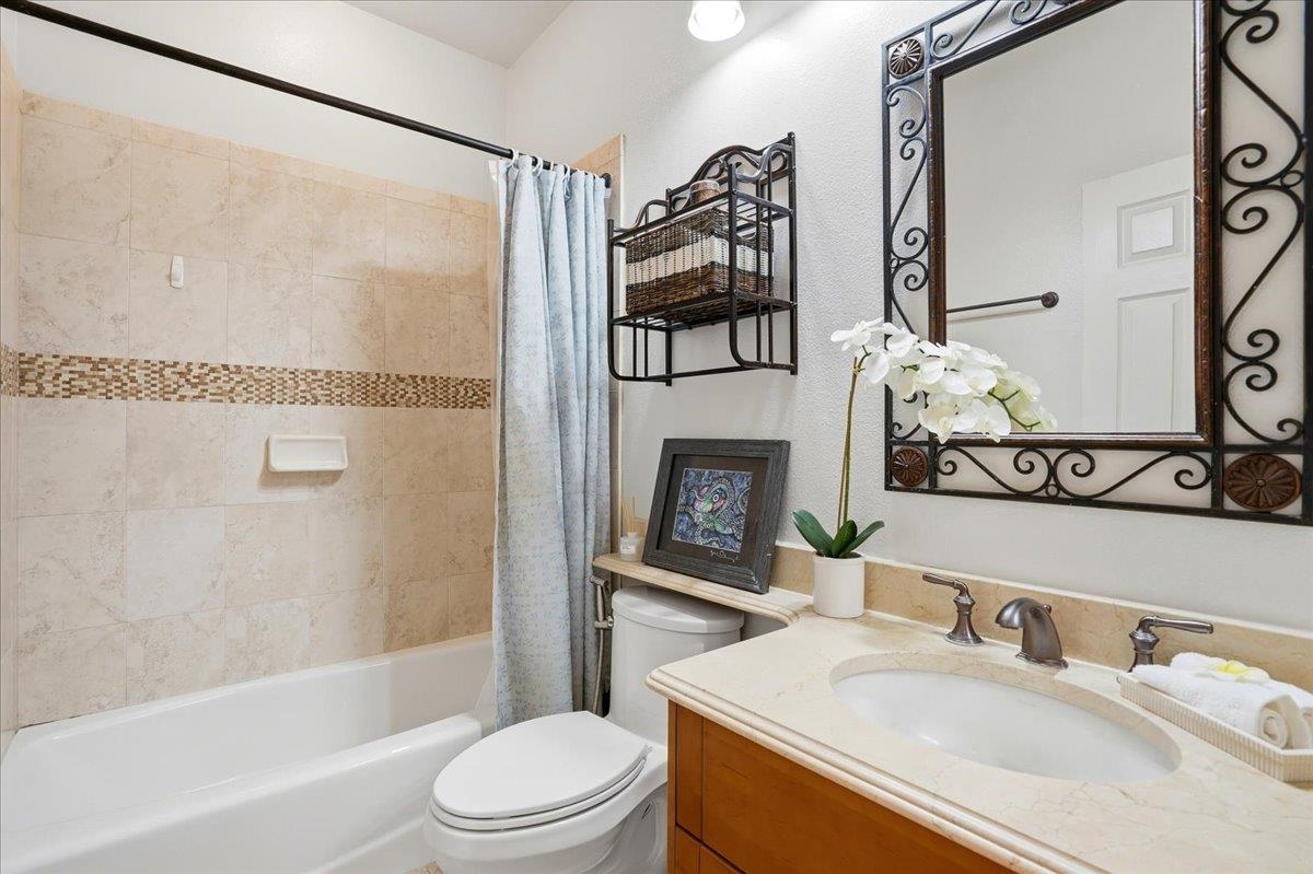 32 Kinohi Loa St Property Photo 45