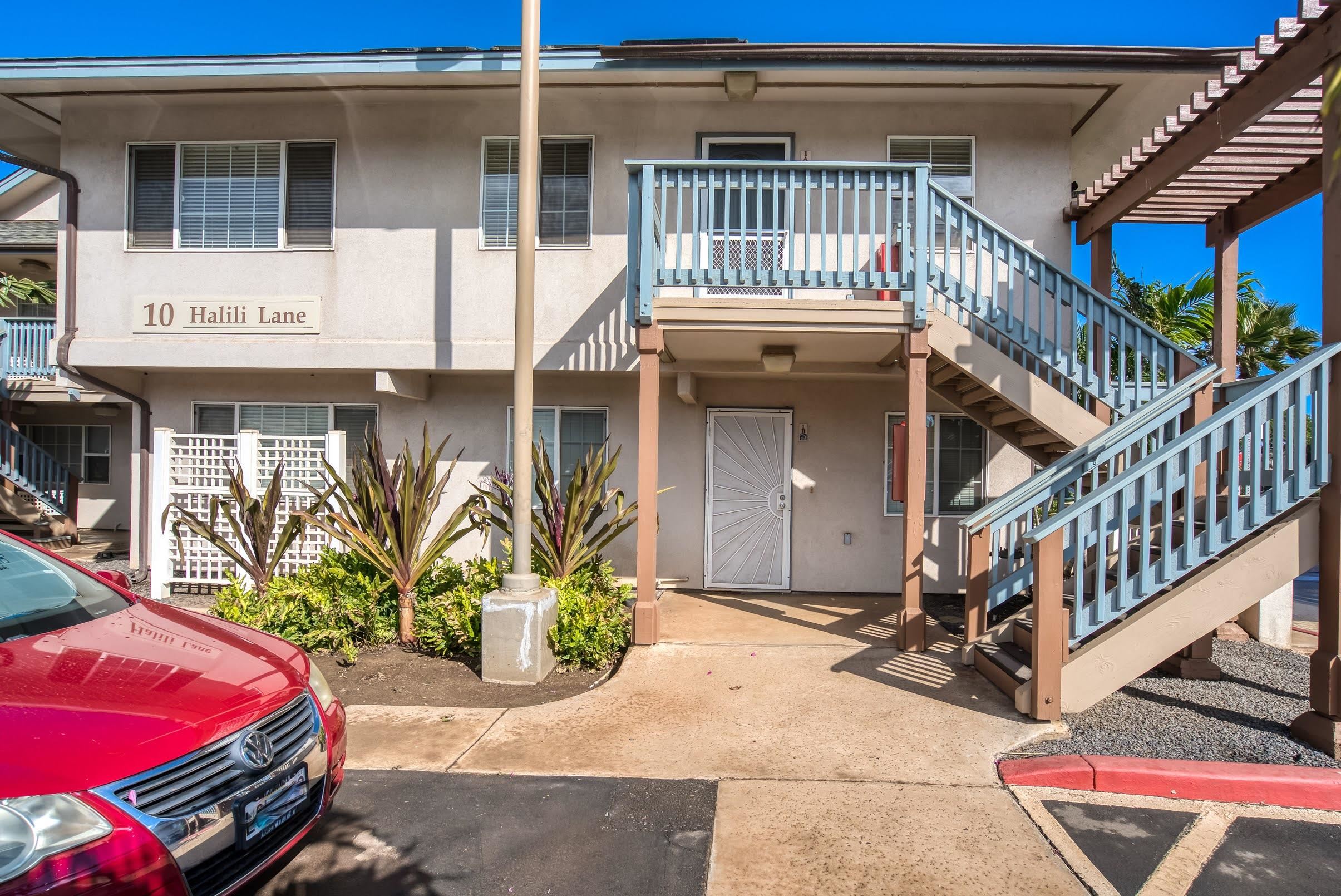 10 Halili Ln Property Photo 2