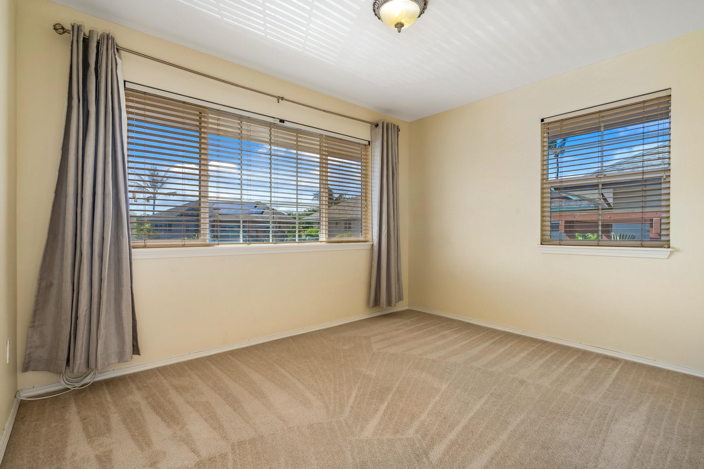 10 Halili Ln Property Photo 7