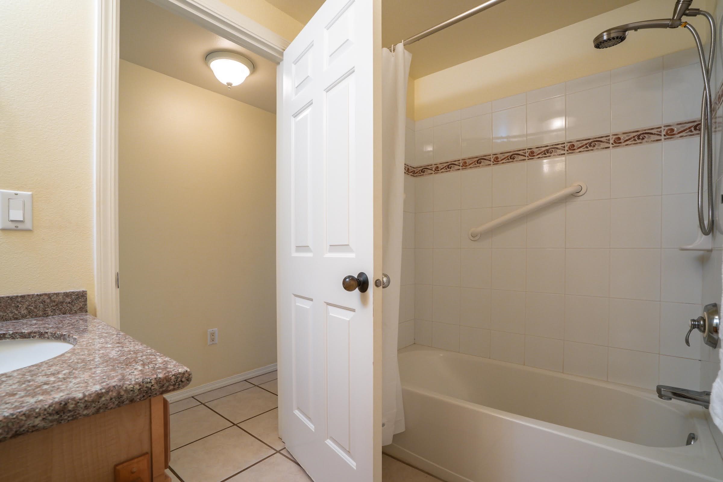 10 Halili Ln Property Photo 14