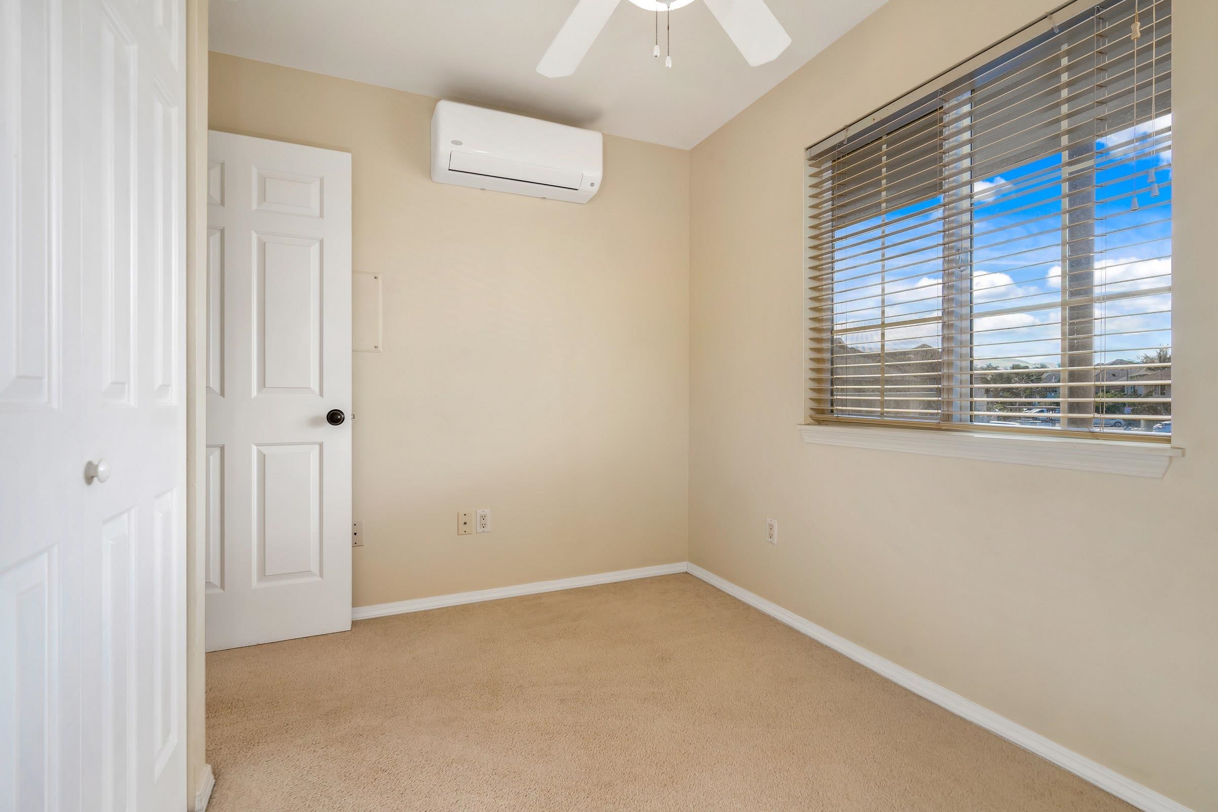 10 Halili Ln Property Photo 18