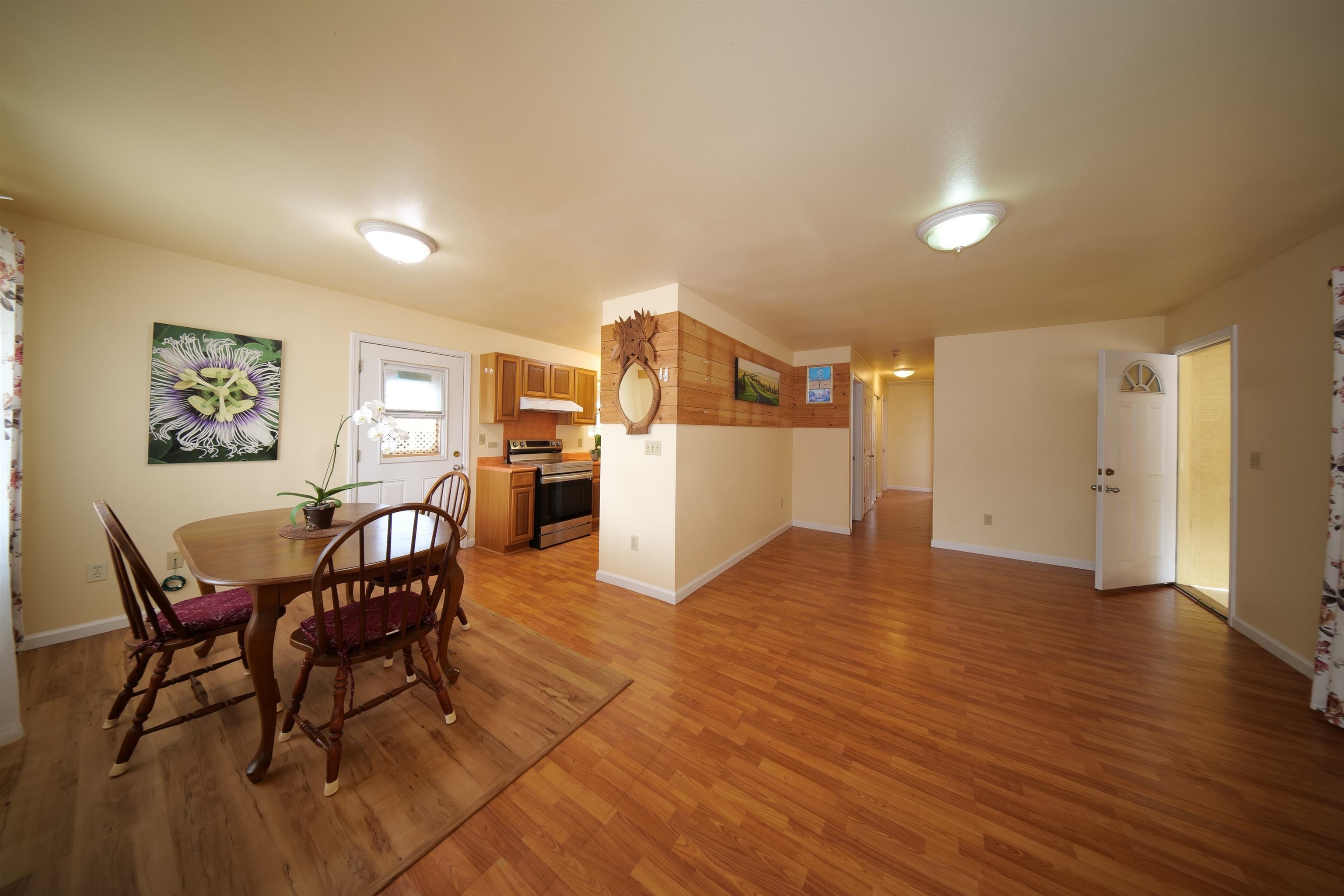 325 Gay St Property Photo 7