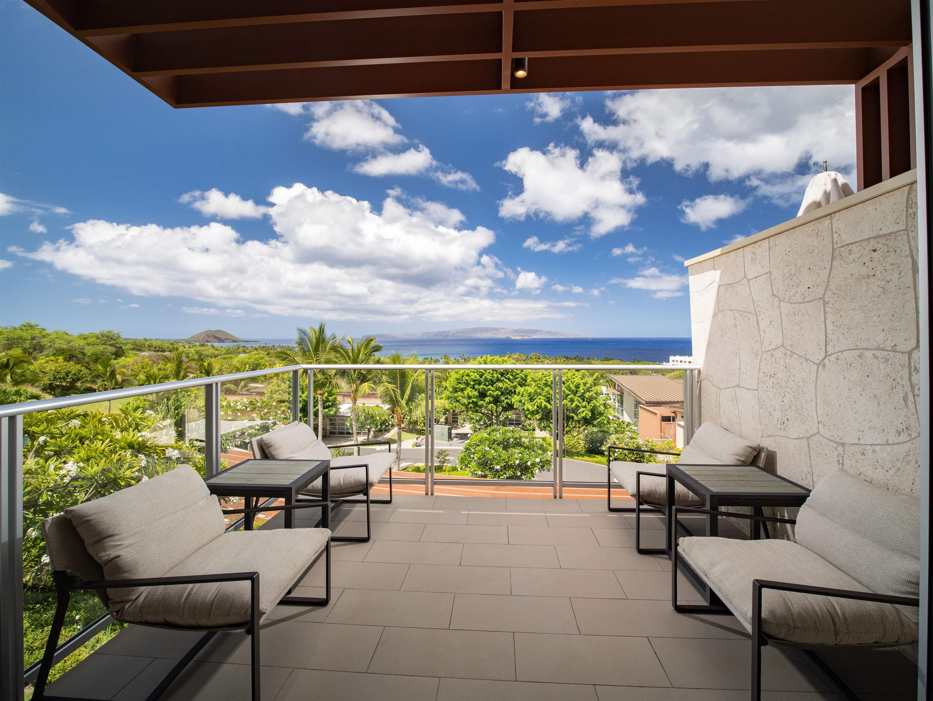 208 Holomoana Way Property Photo 12