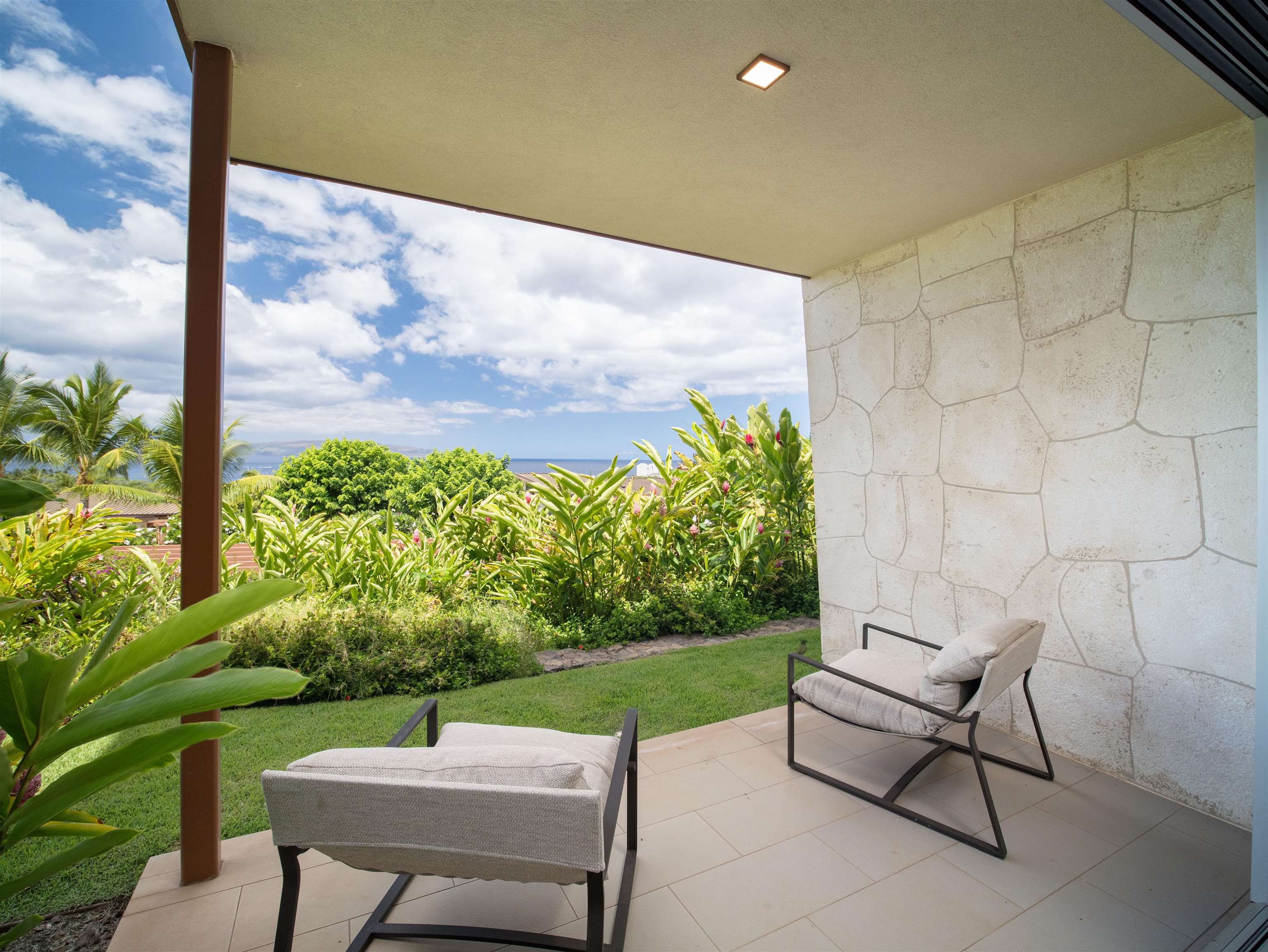 208 Holomoana Way Property Photo 35