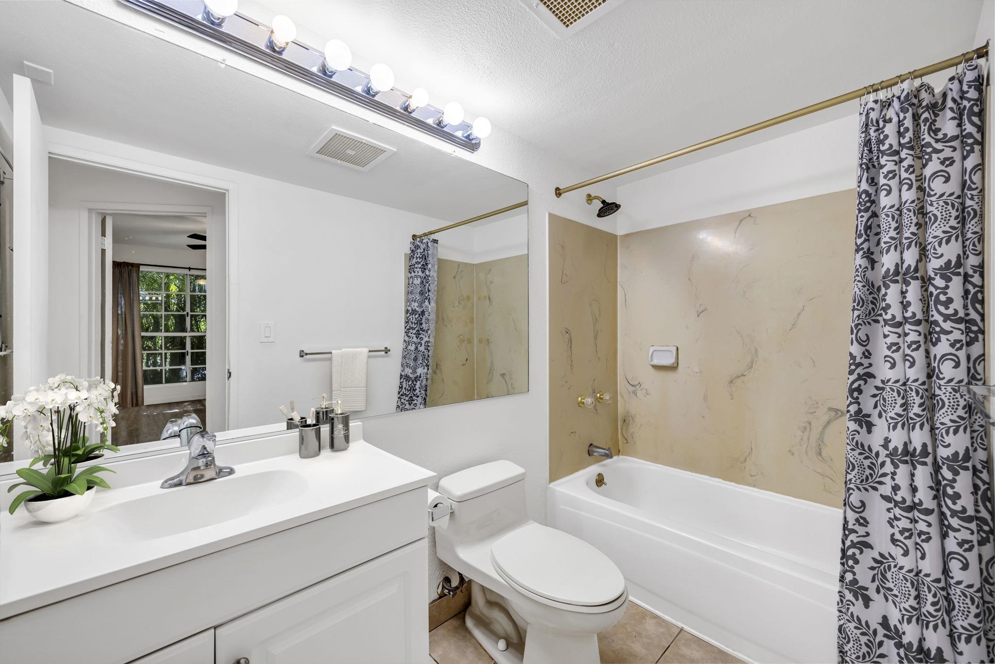 160 Keonekai Rd Property Photo 11