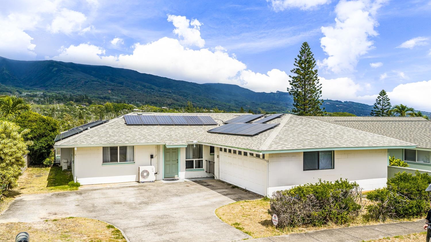978 Lekeona Loop Property Photo 1