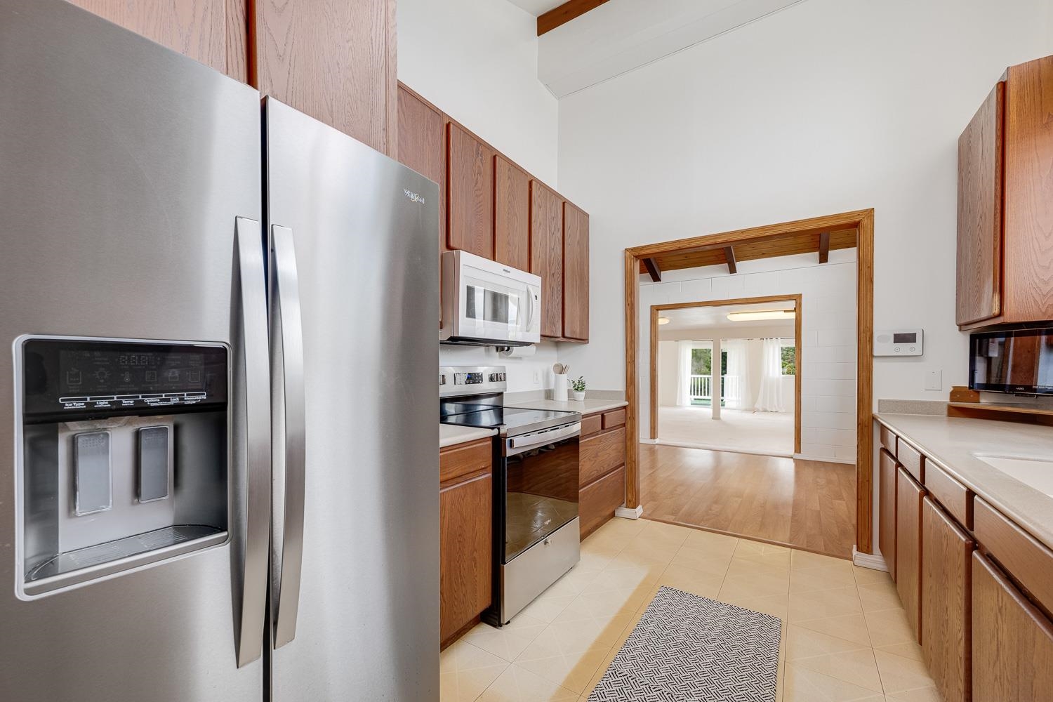 978 Lekeona Loop Property Photo 4