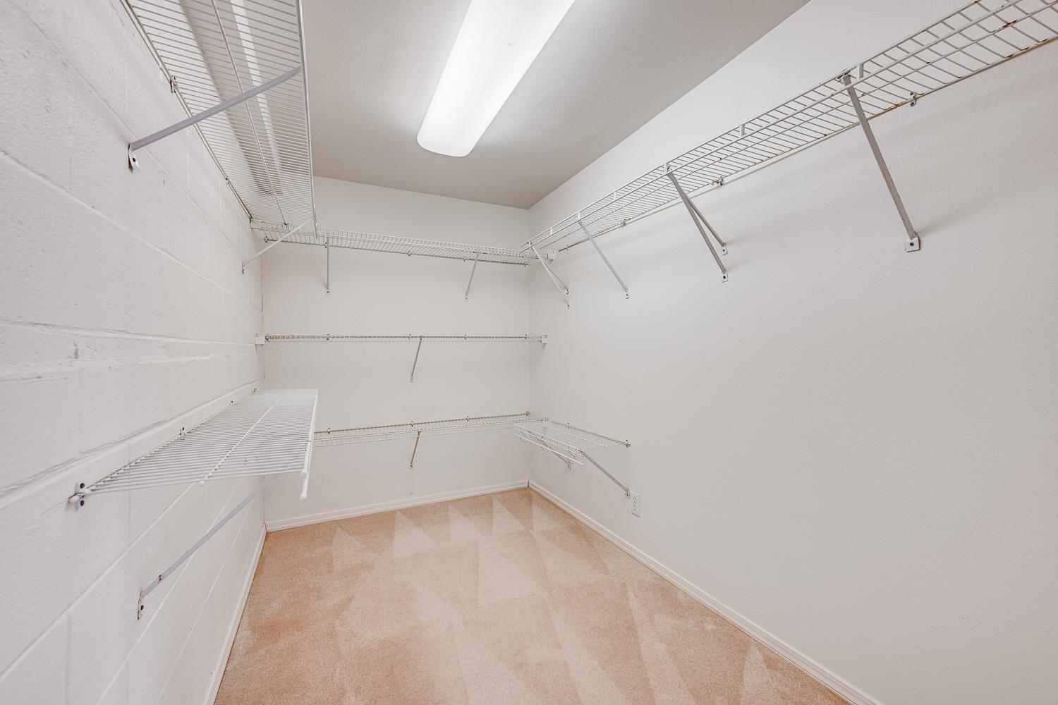 978 Lekeona Loop Property Photo 22