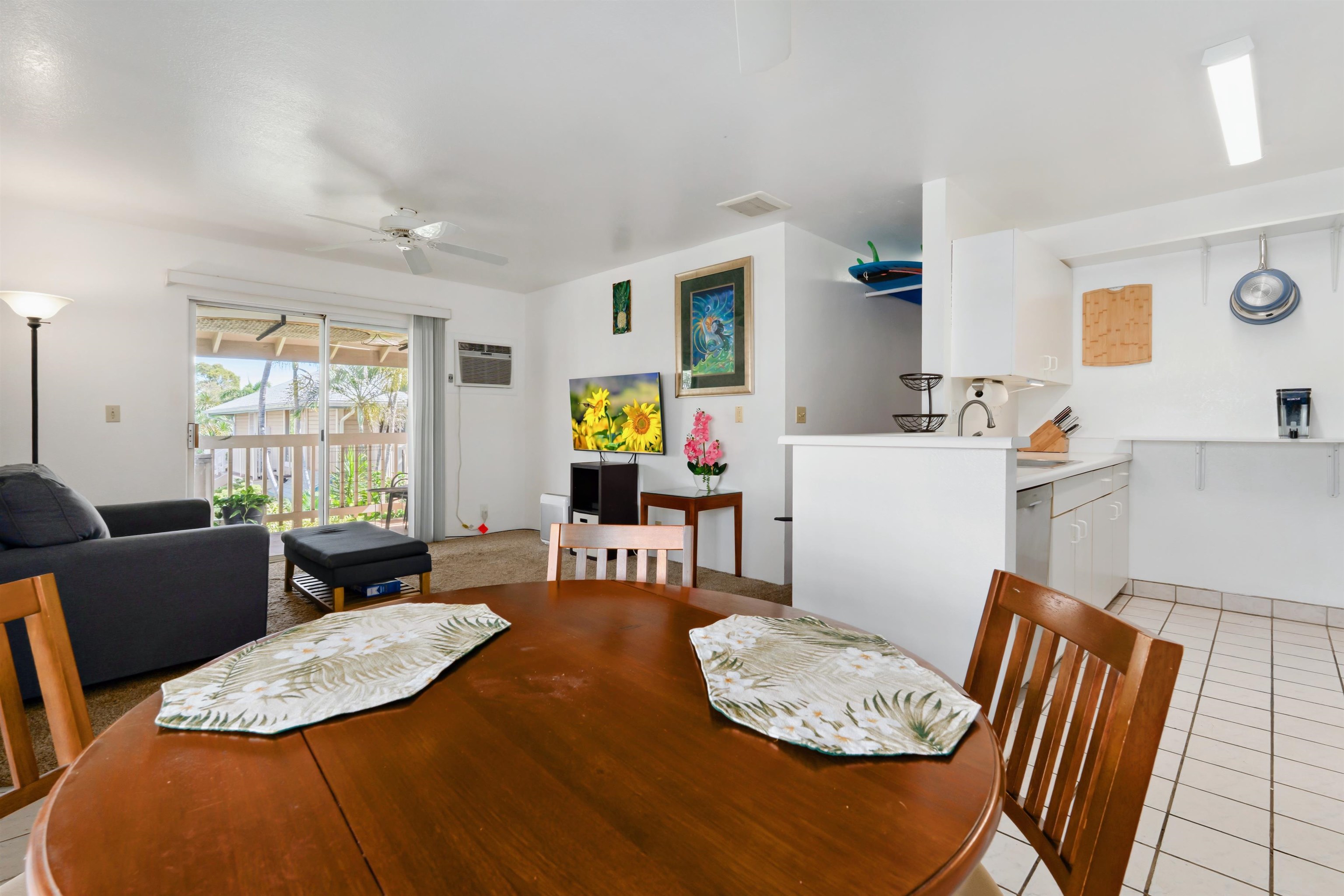 480 Kenolio Rd Property Photo 5