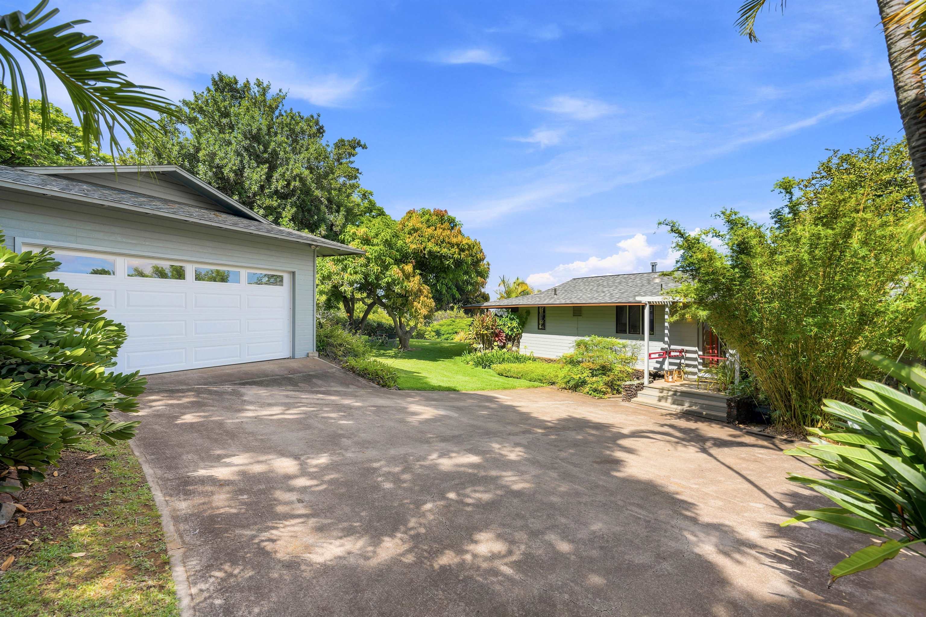 1195 Omaopio Rd Property Photo 1