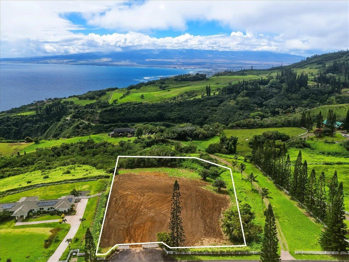 21 Lahaole Pl Property Photo 3