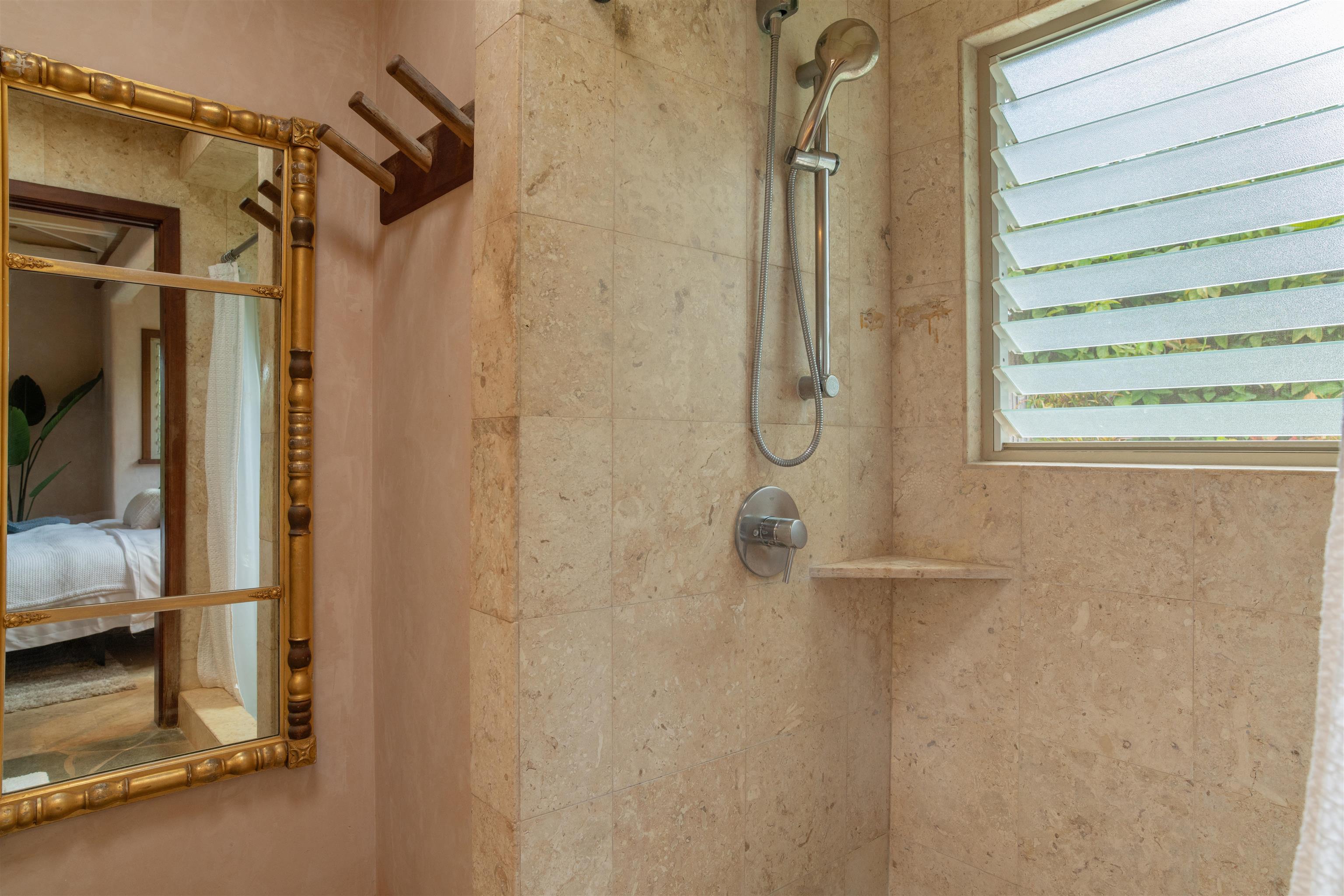 450 Laulea Pl Property Photo 18