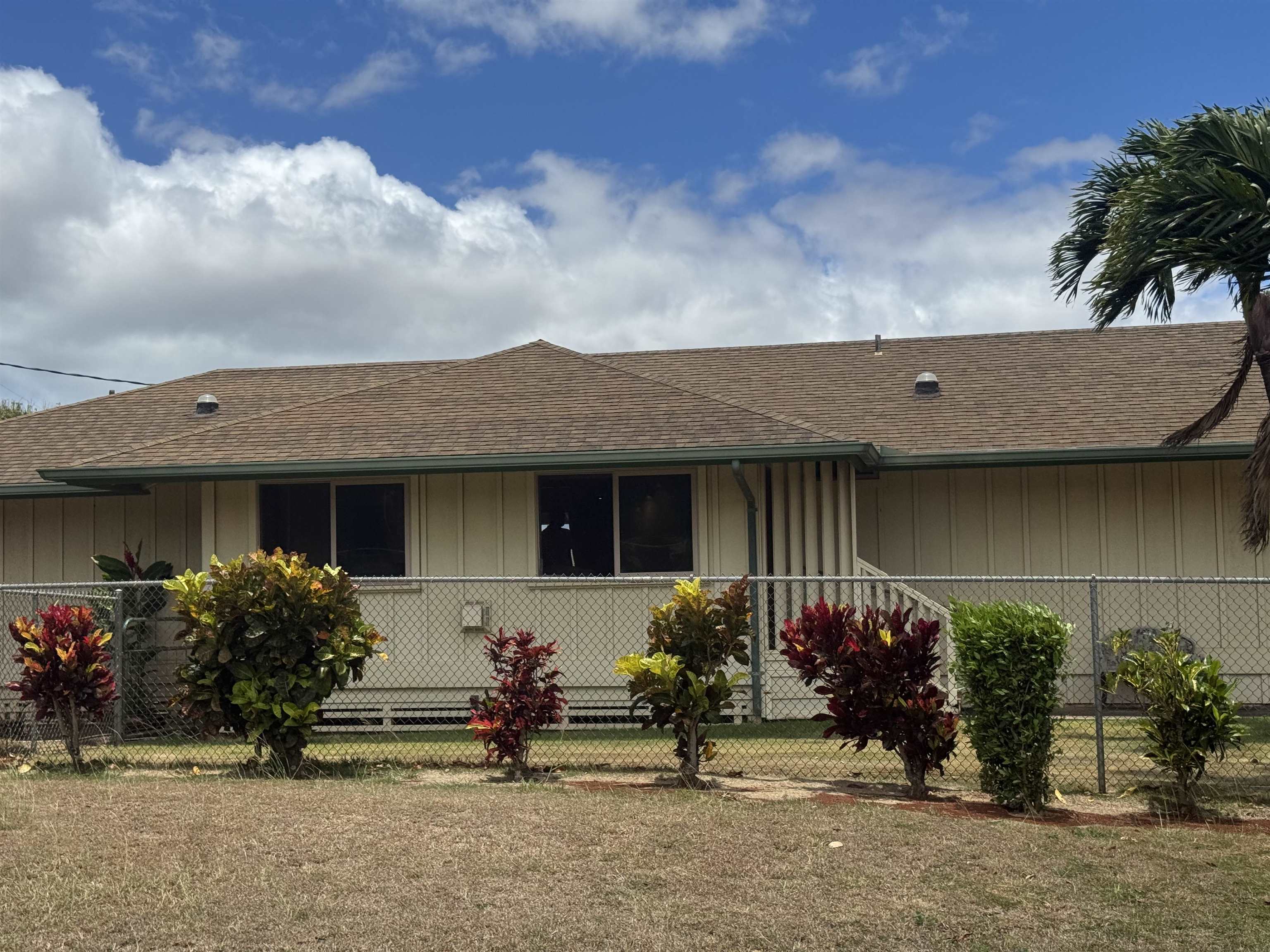 1633 Farrington Ave Property Photo 6