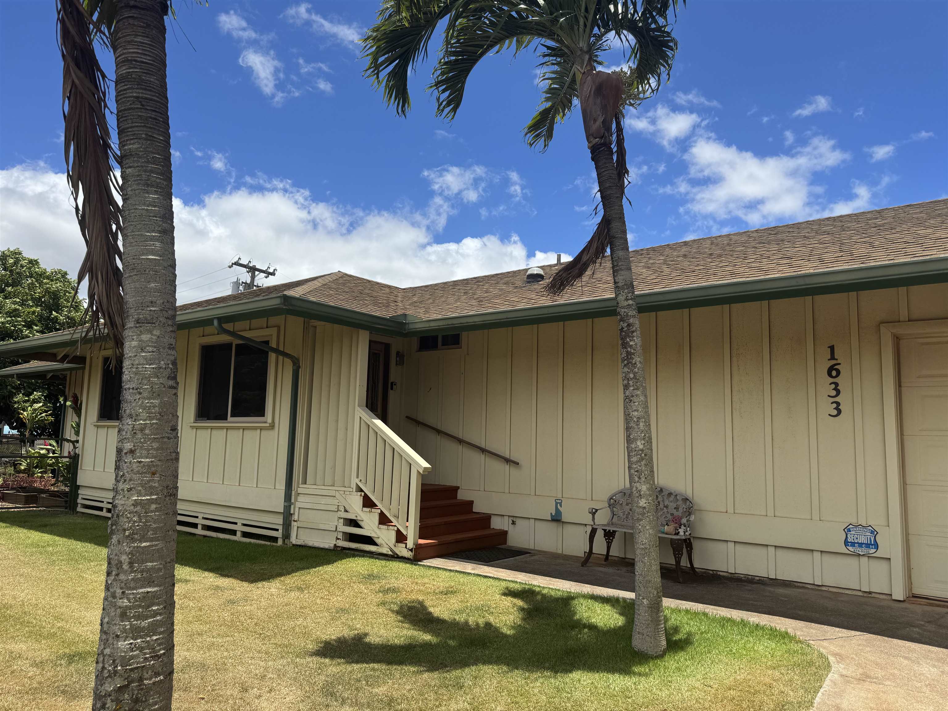 1633 Farrington Ave Property Photo 7