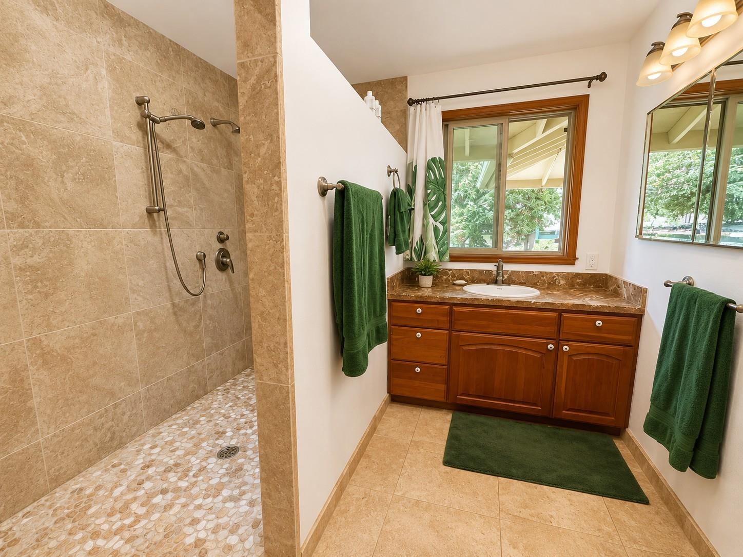 1633 Farrington Ave Property Photo 19