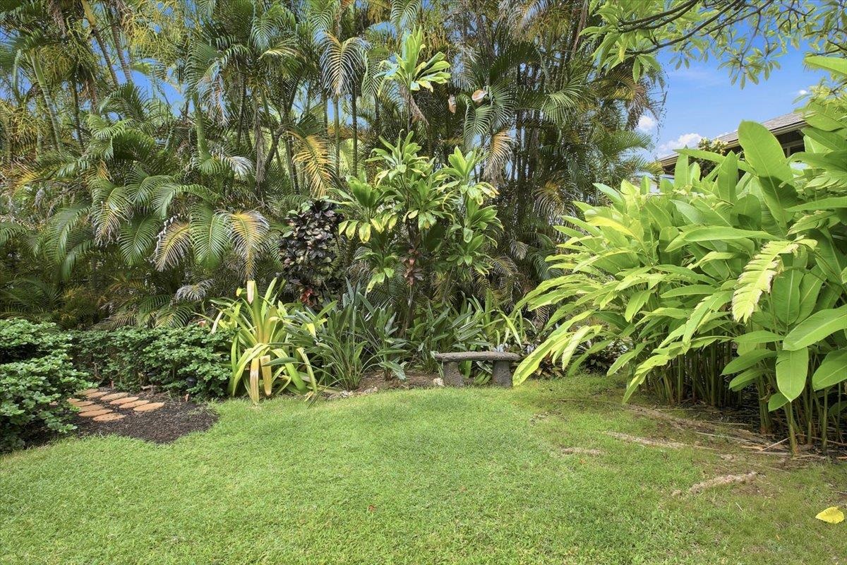 2140 Awihi Pl Property Photo 7