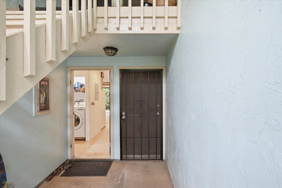 2140 Awihi Pl Property Photo 10