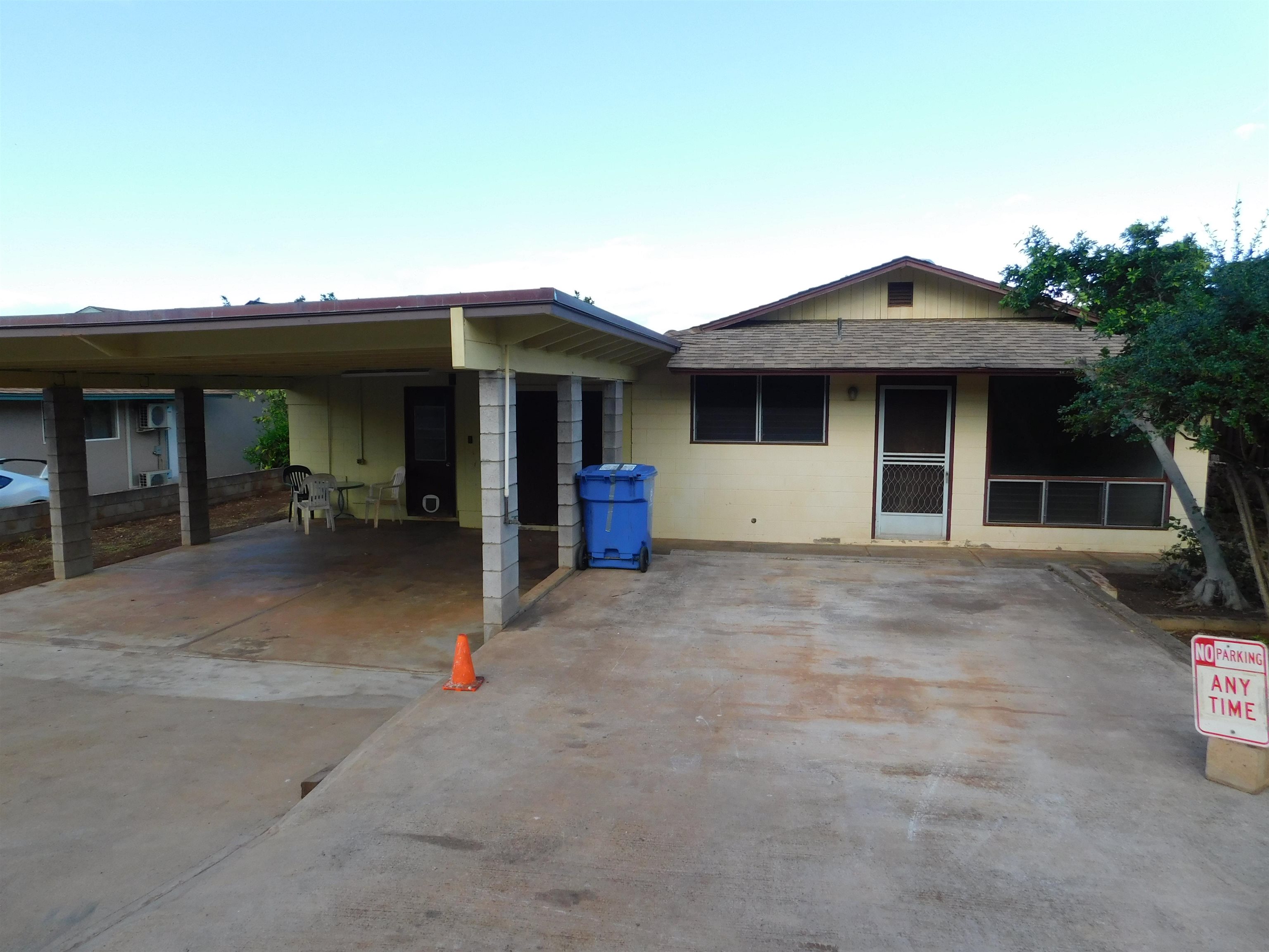 907 N Laalo Pl Property Photo 1