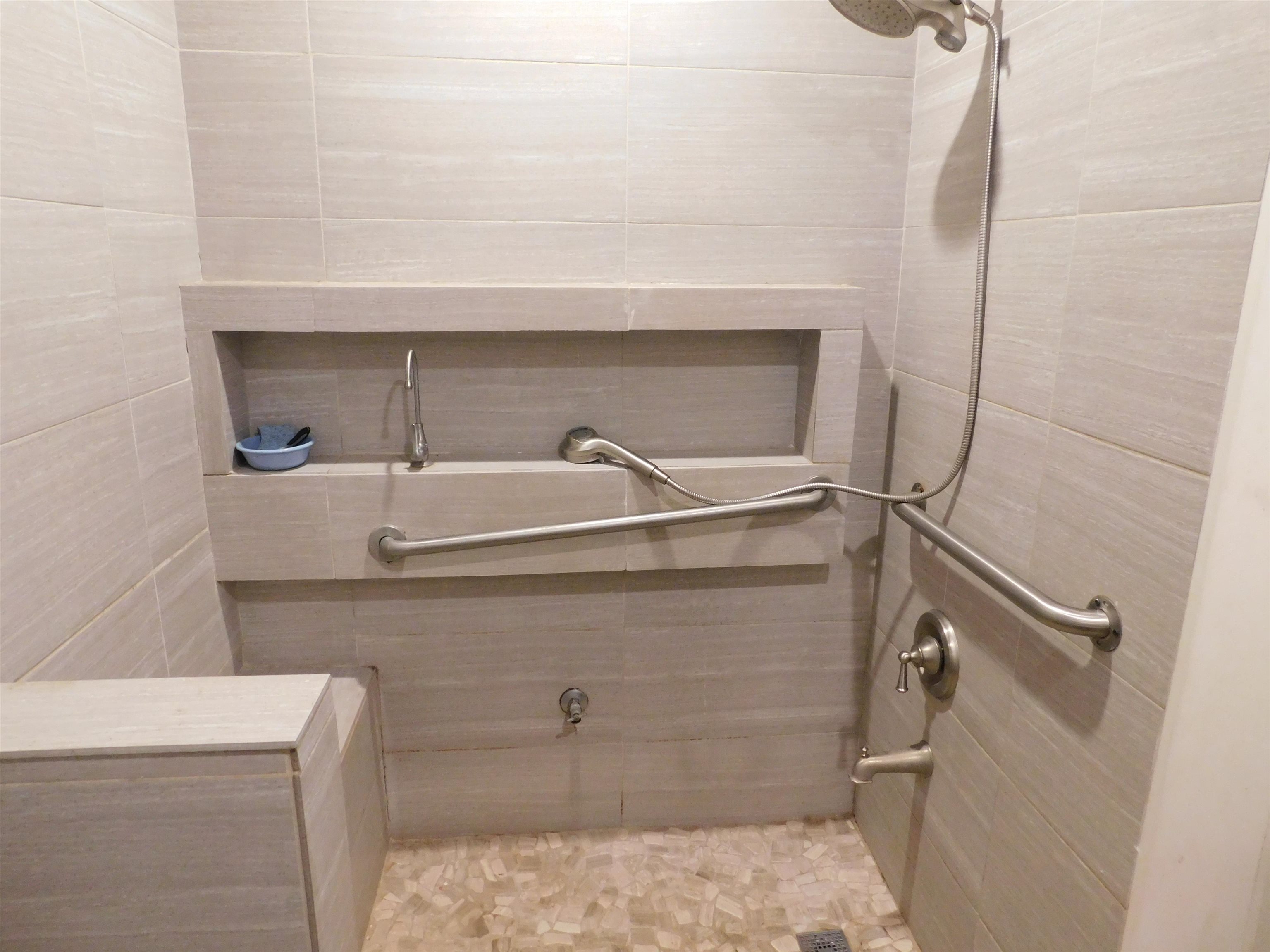 907 N Laalo Pl Property Photo 6
