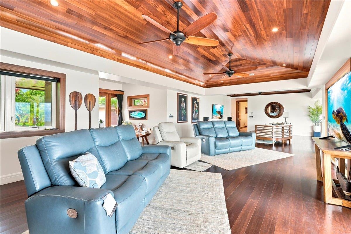 24 Lolii Pl Property Photo 5