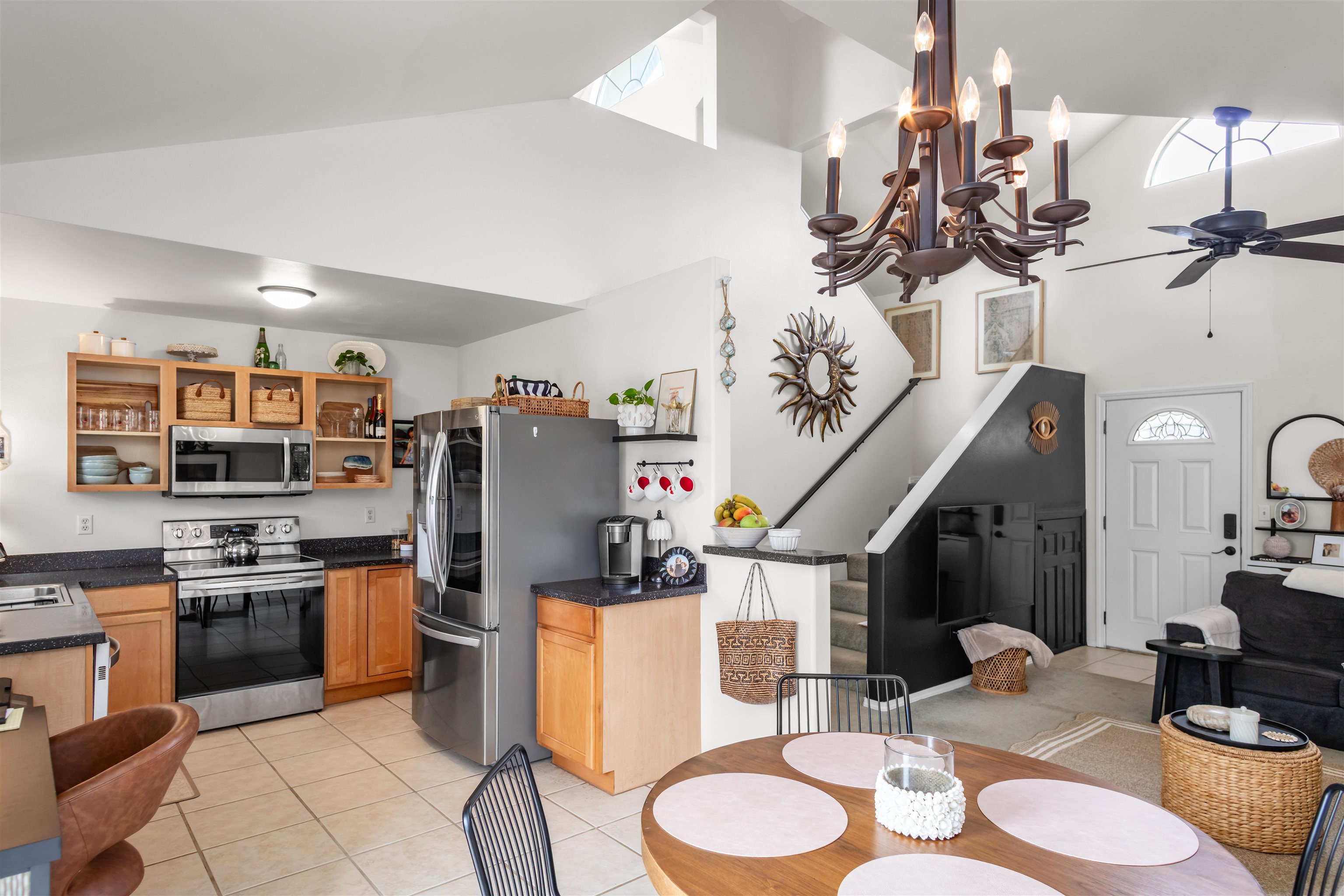 10 Halili Ln Property Photo 2