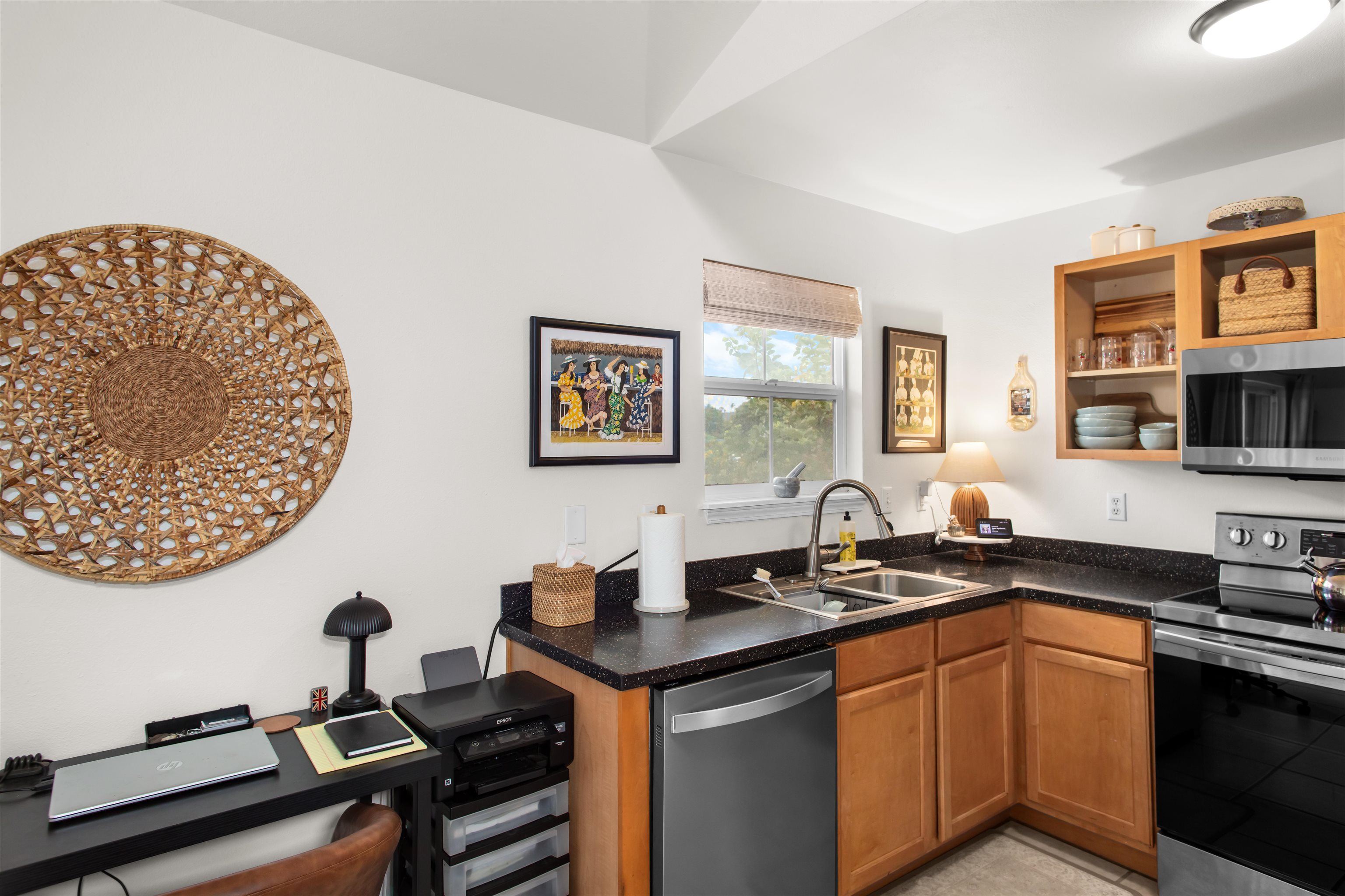 10 Halili Ln Property Photo 23