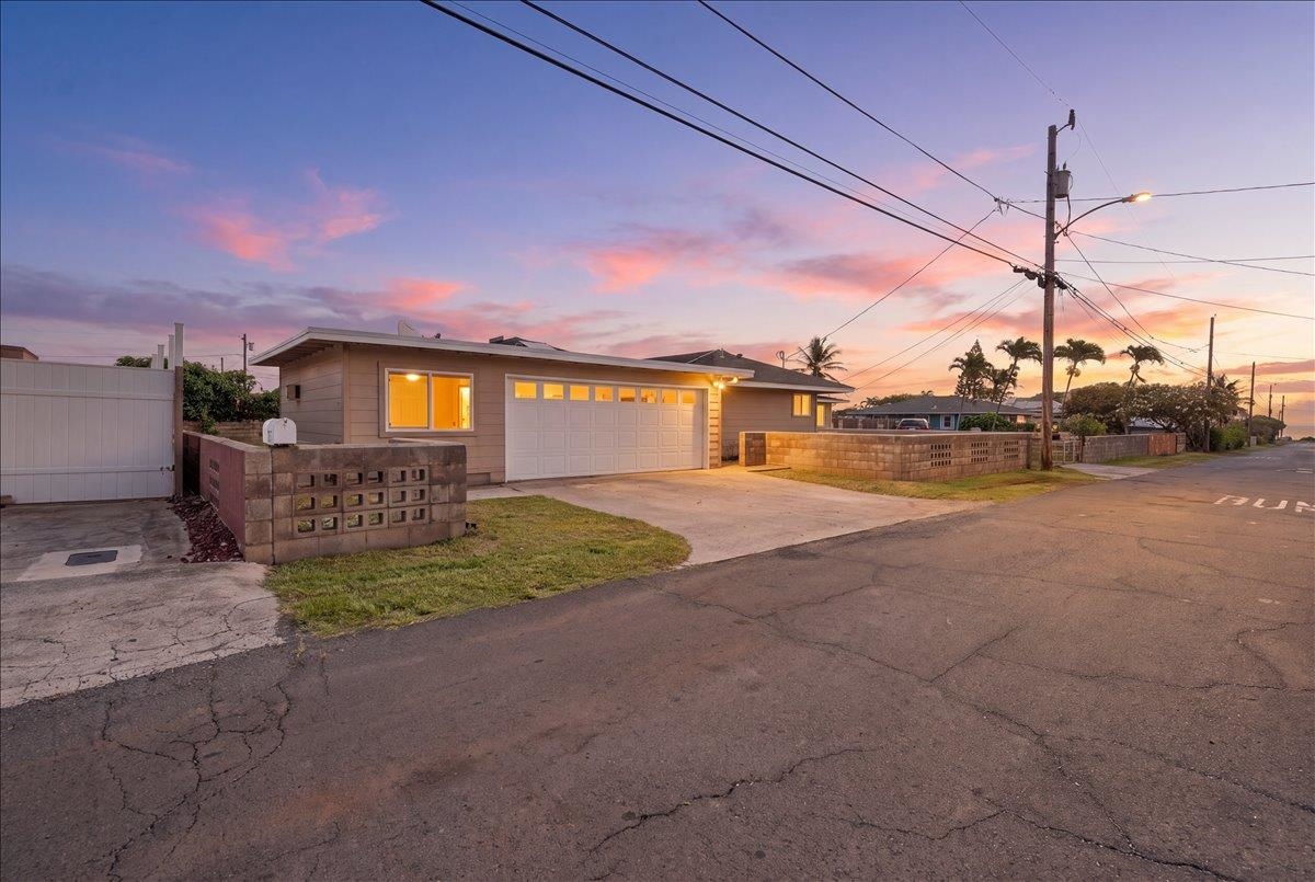 650 Kailana St Property Photo 1