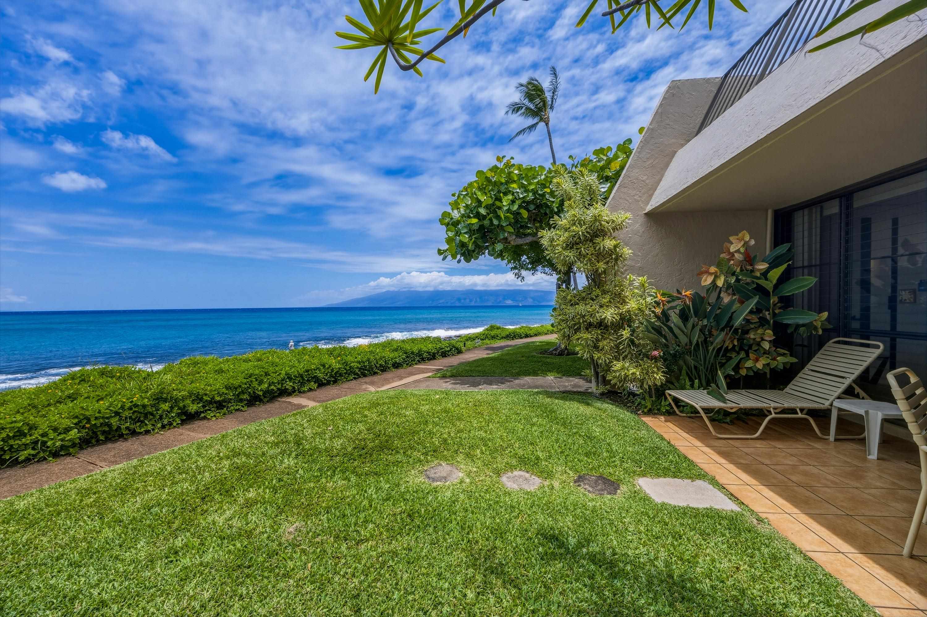 5290 Lower Honoapiilani Rd Property Photo 1