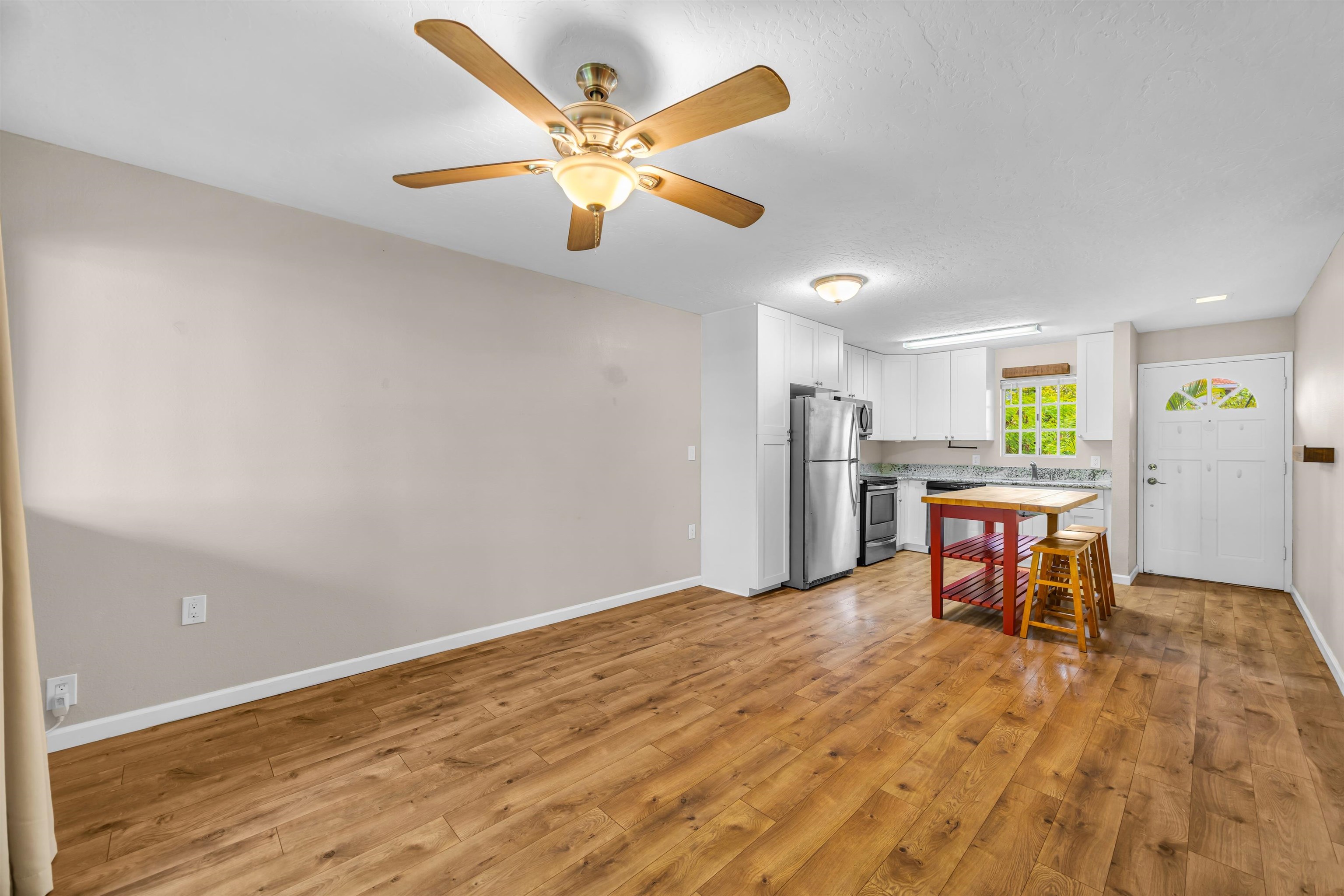 160 Keonekai Rd Property Photo 10