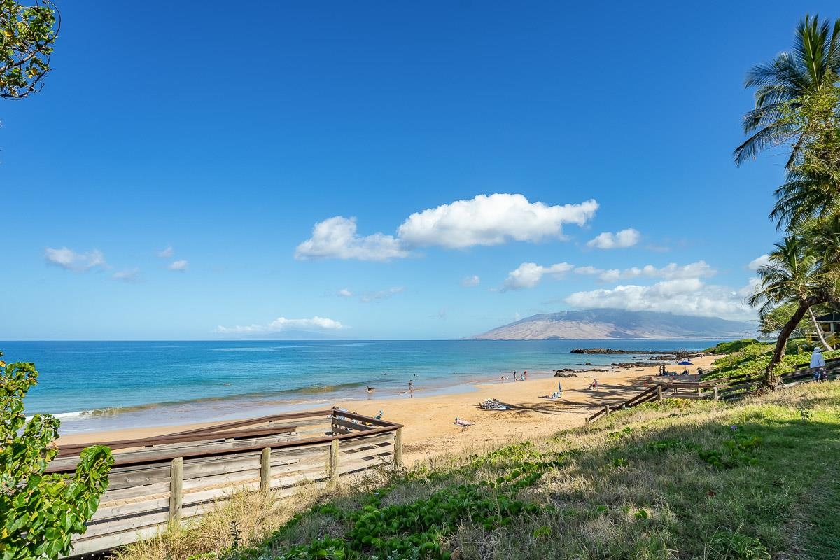 160 Keonekai Rd Property Photo 5
