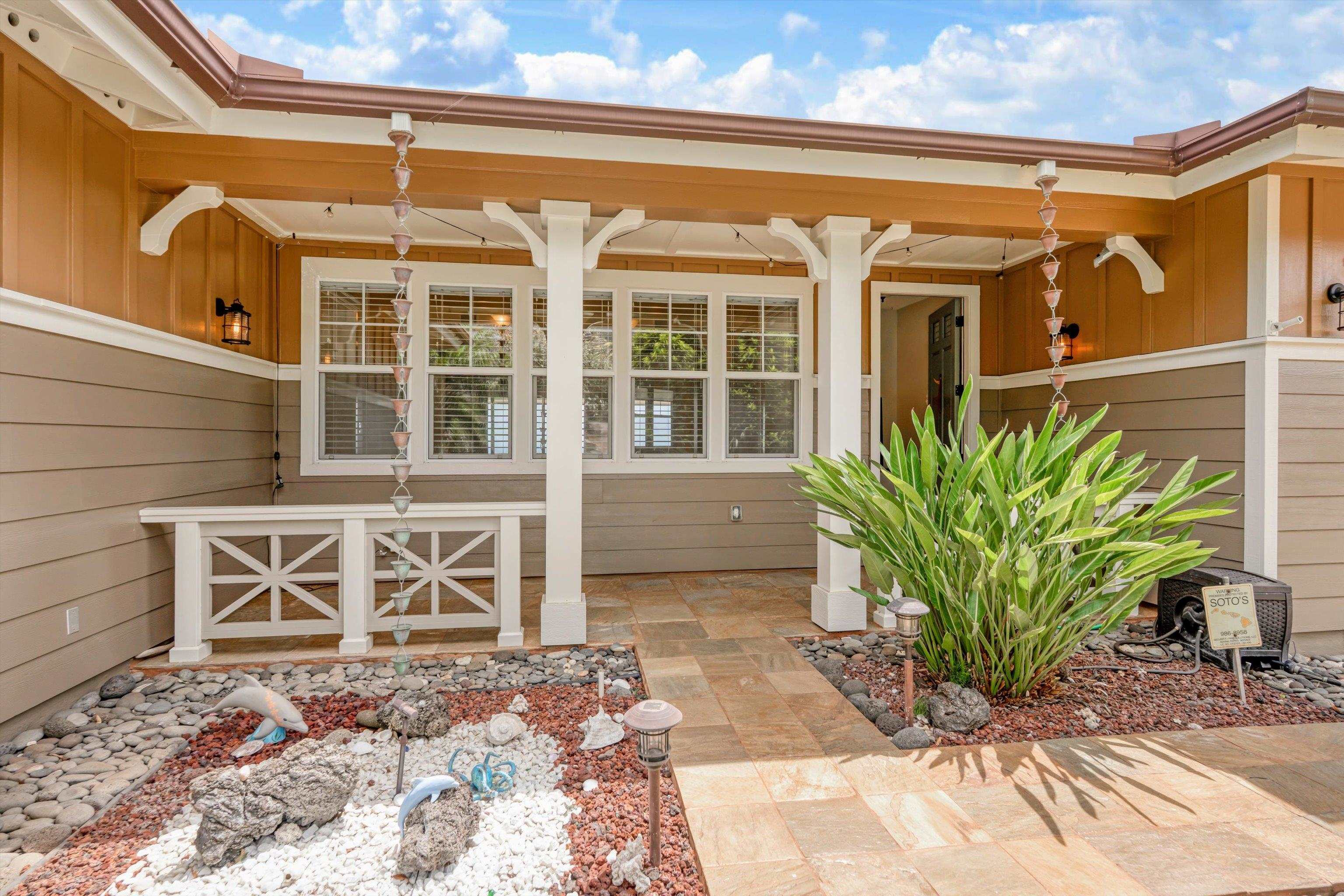 379 Maka Hou Loop Property Photo 6