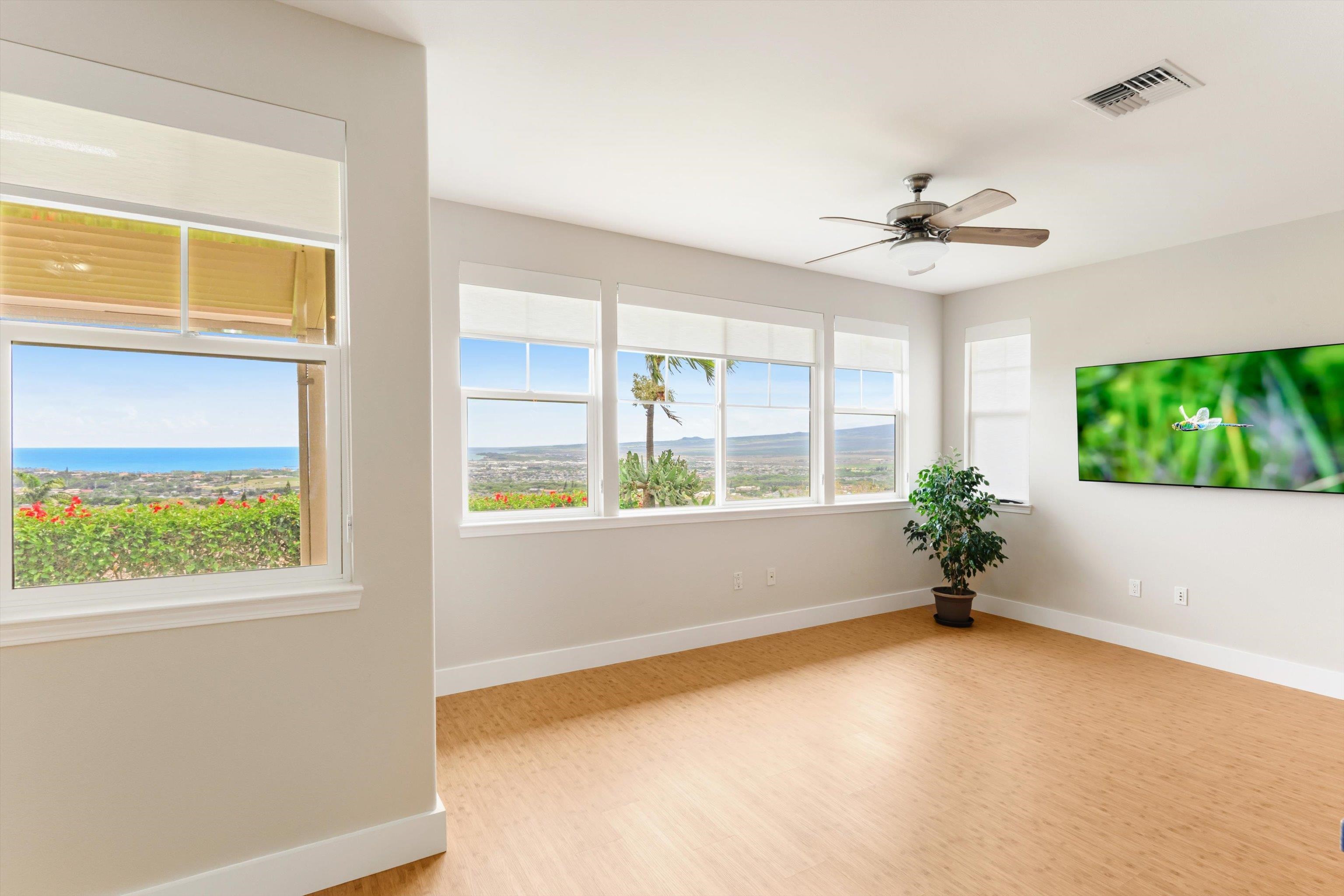 379 Maka Hou Loop Property Photo 21
