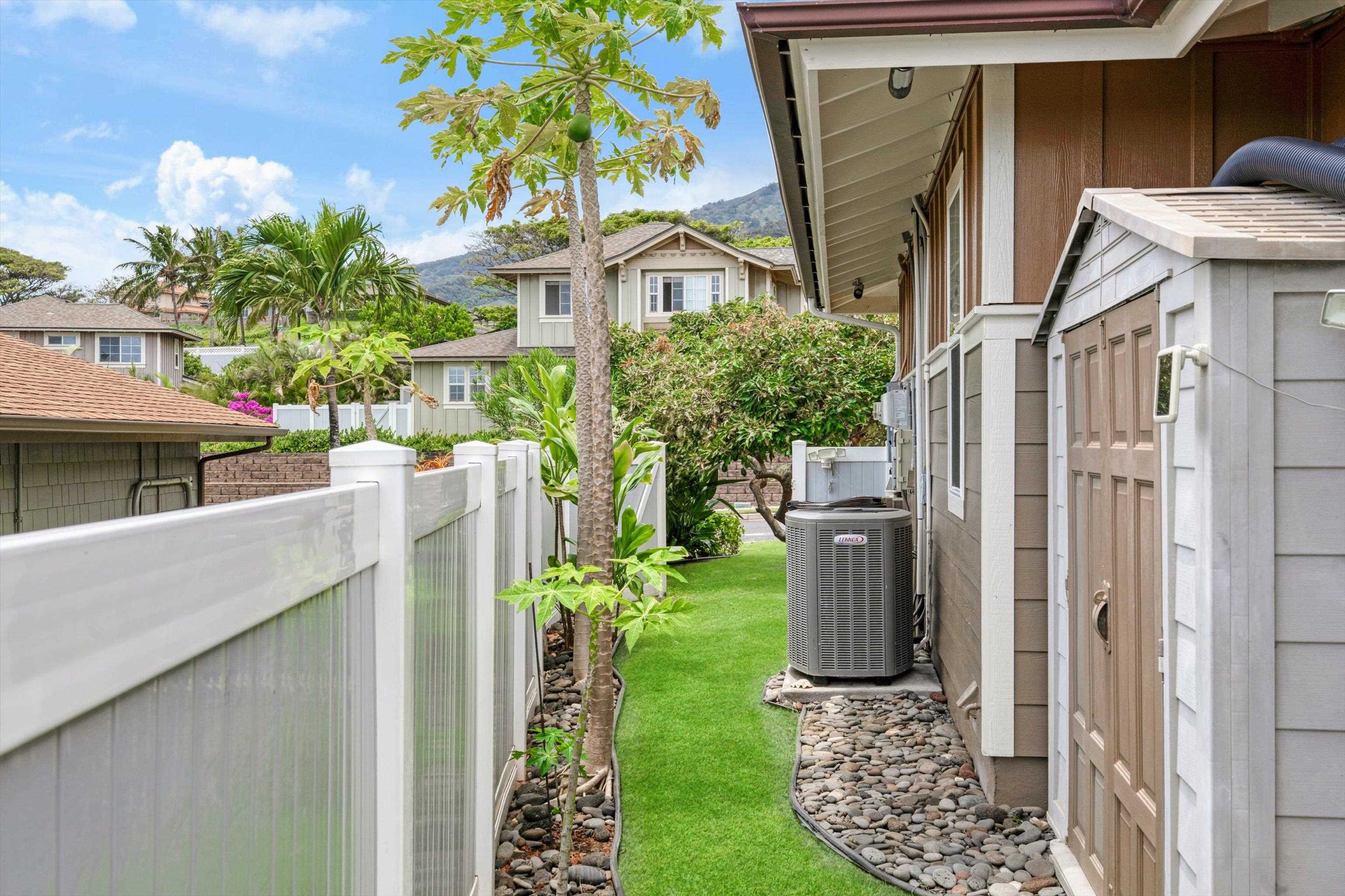 379 Maka Hou Loop Property Photo 48