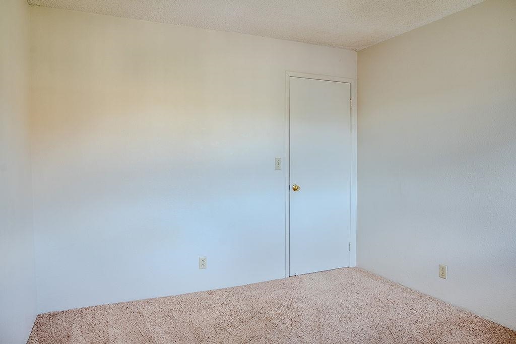 140 Uwapo Rd Property Photo 14