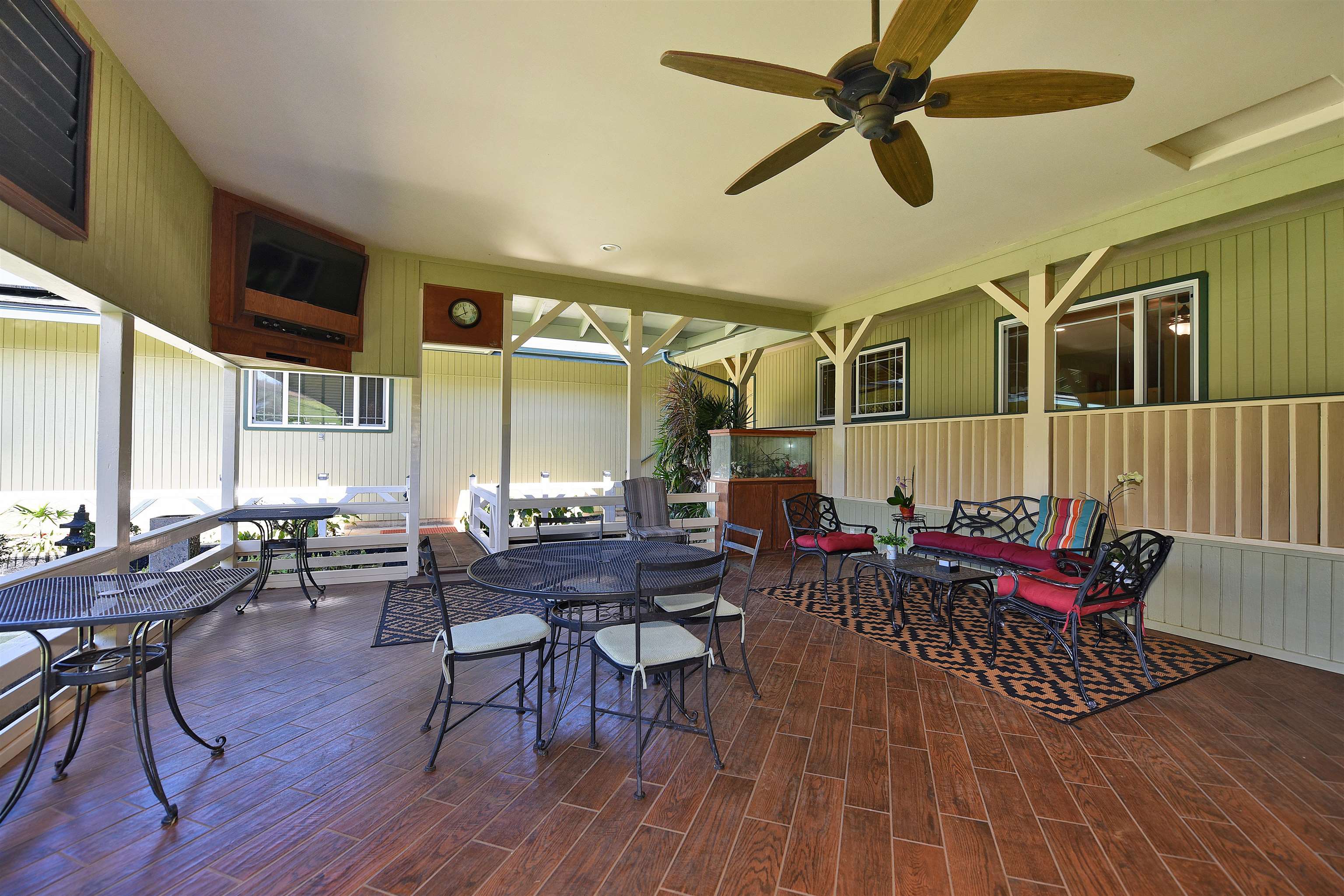 1525 Kaupakalua Rd Property Photo 11