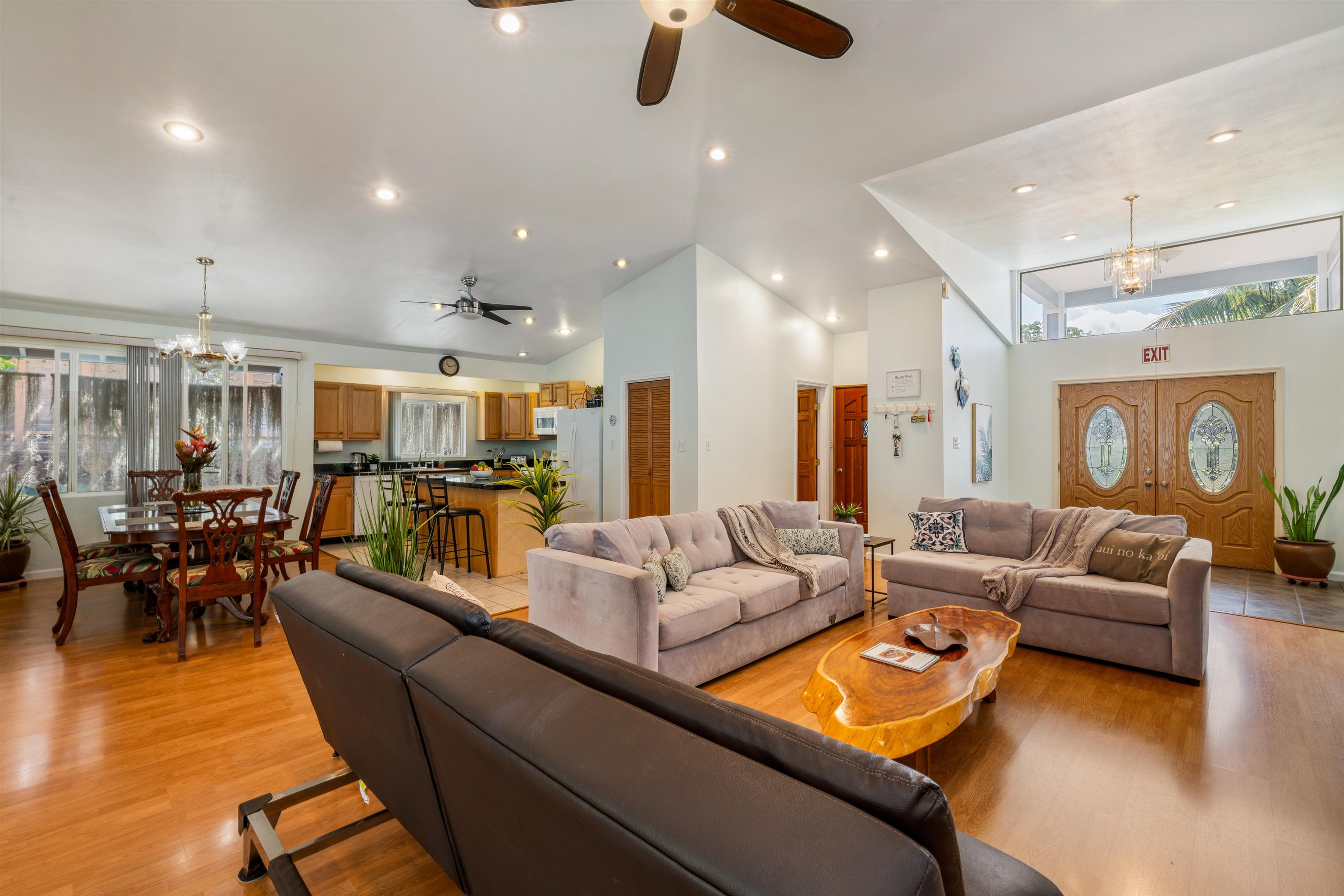 221 Mahie Pl Property Photo 6