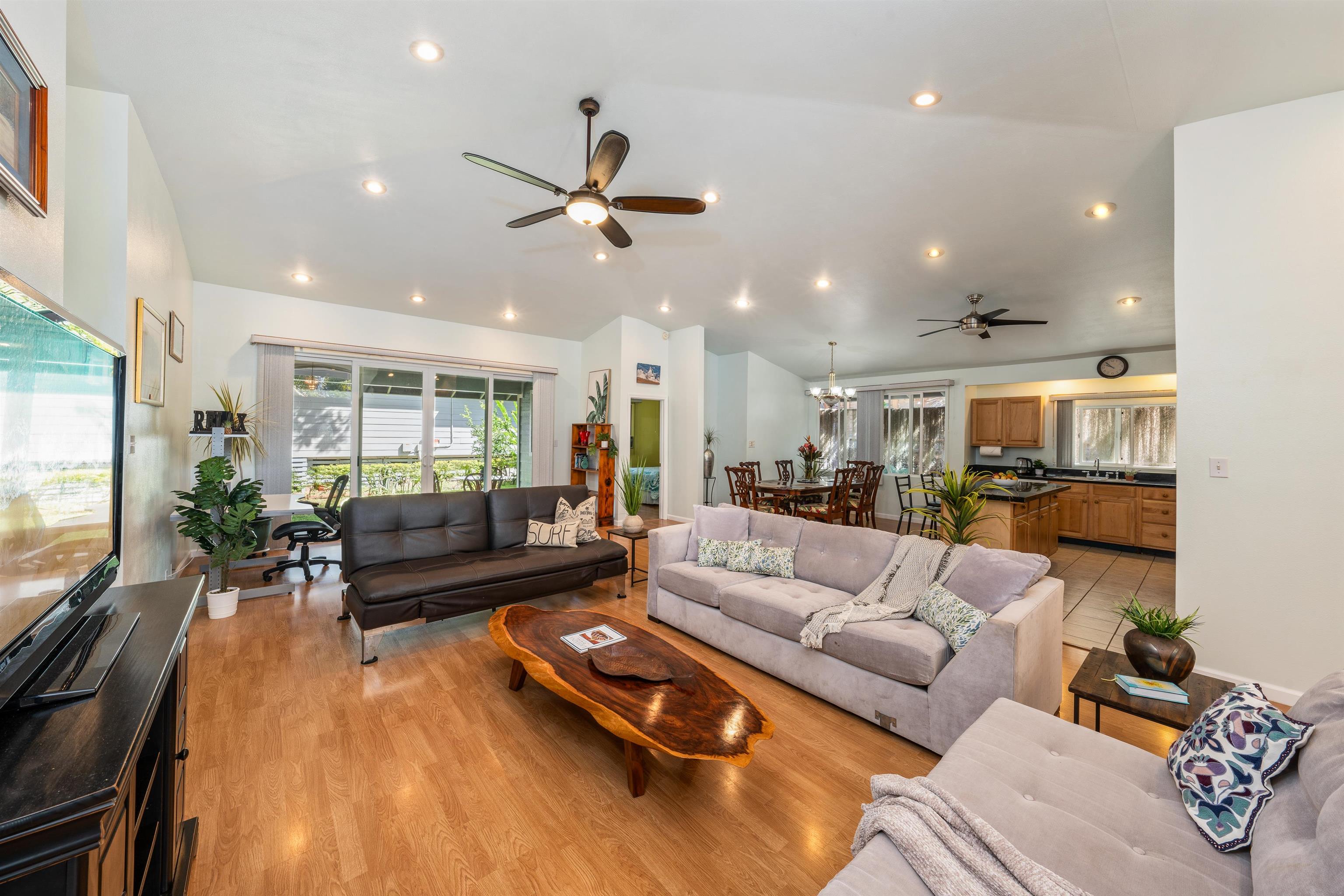 221 Mahie Pl Property Photo 8