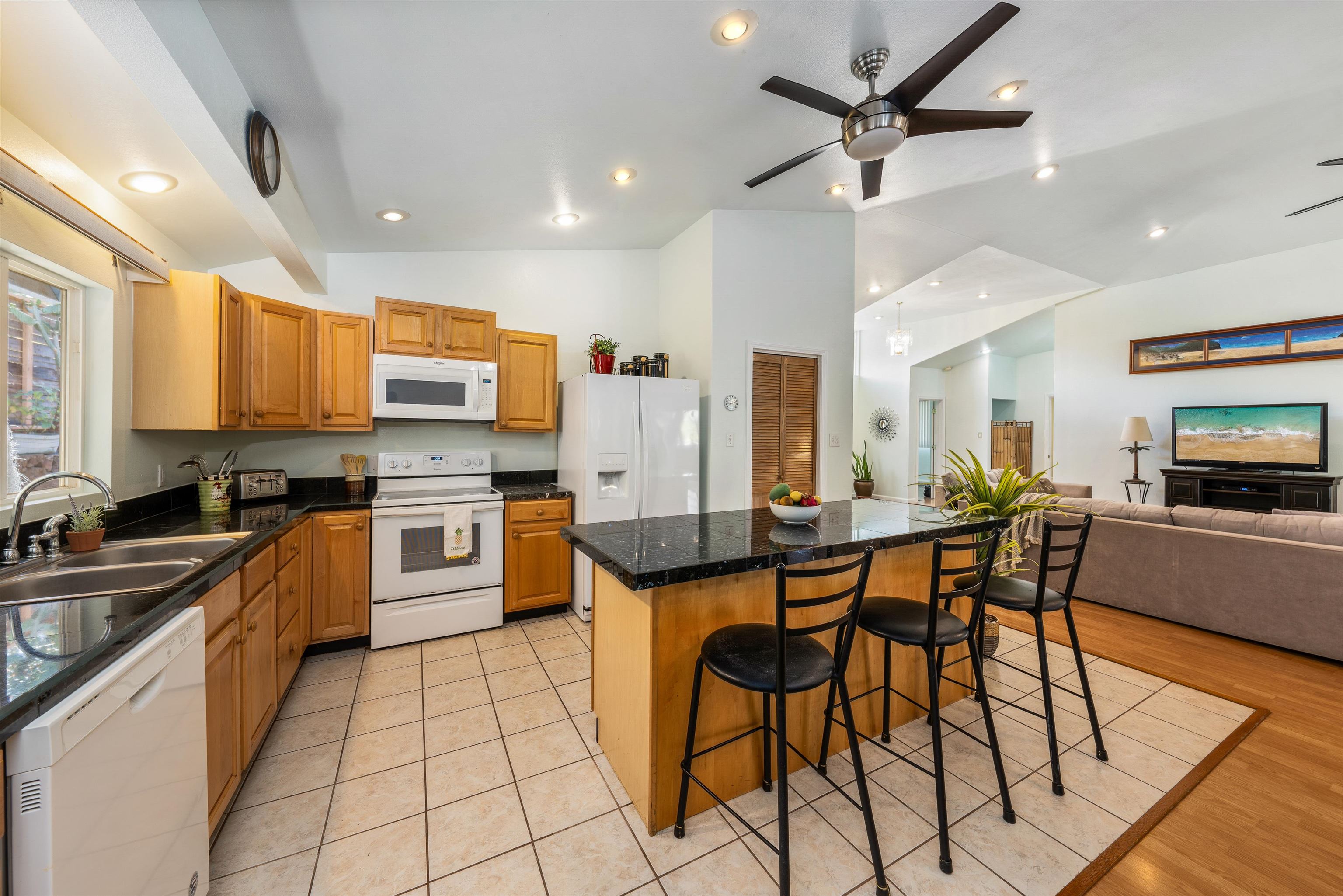 221 Mahie Pl Property Photo 14